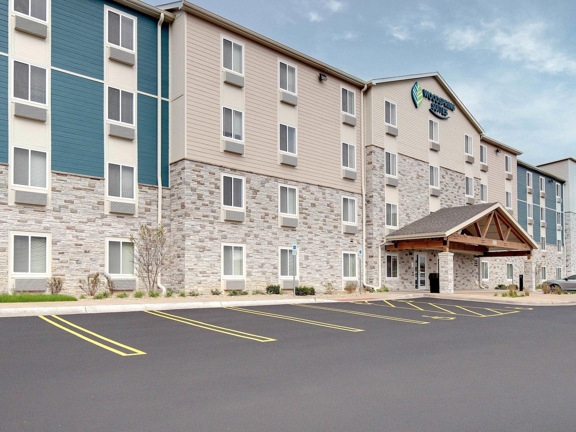 Comodidades del Alojamiento WoodSpring Suites Chicago Darien