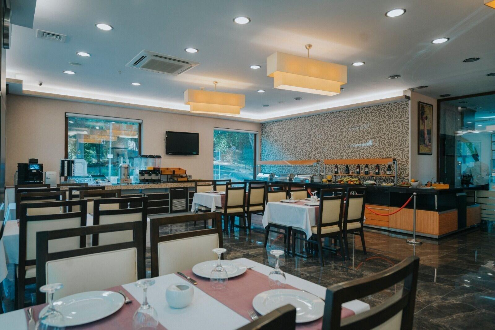 Restaurant Ener Old Castle Resort Hotel