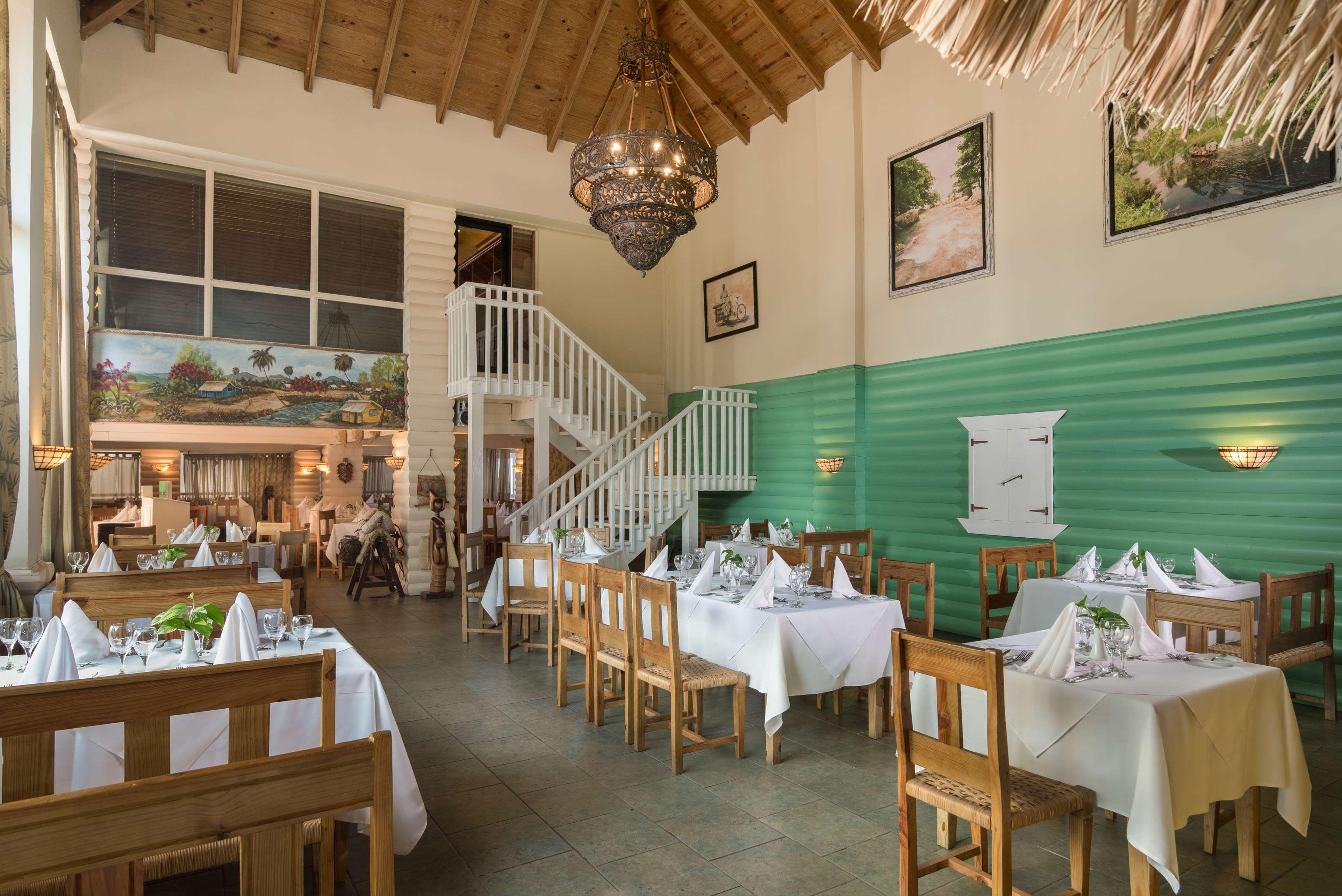 Restaurant Occidental Caribe - All Inclusive