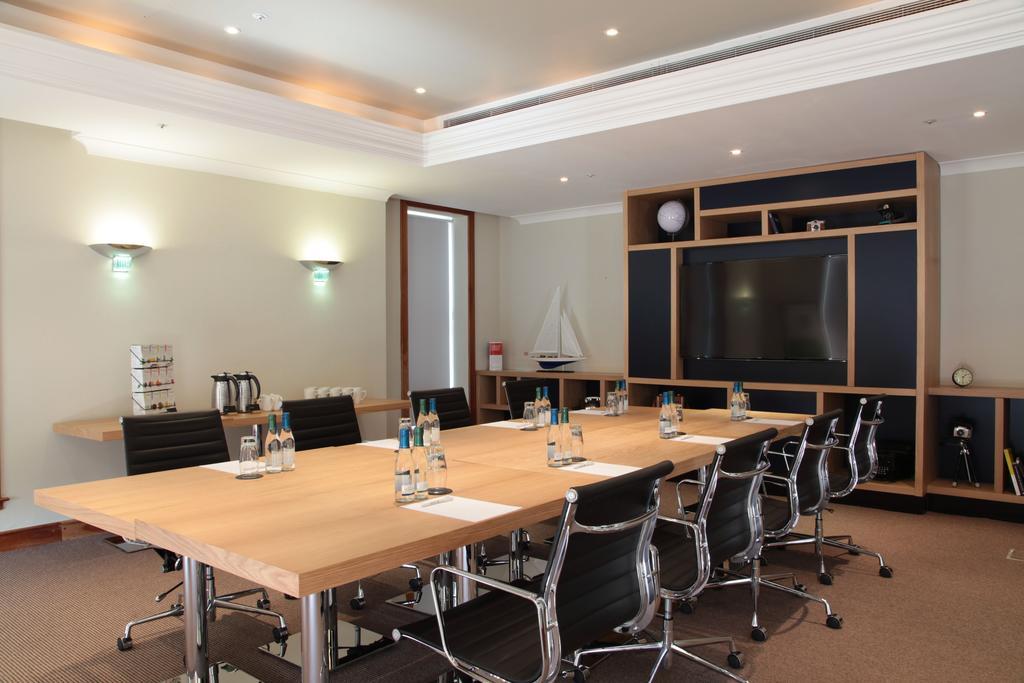 Centro de Negocios B&B HOTEL London Heathrow -Ex Colnbrook Hotel