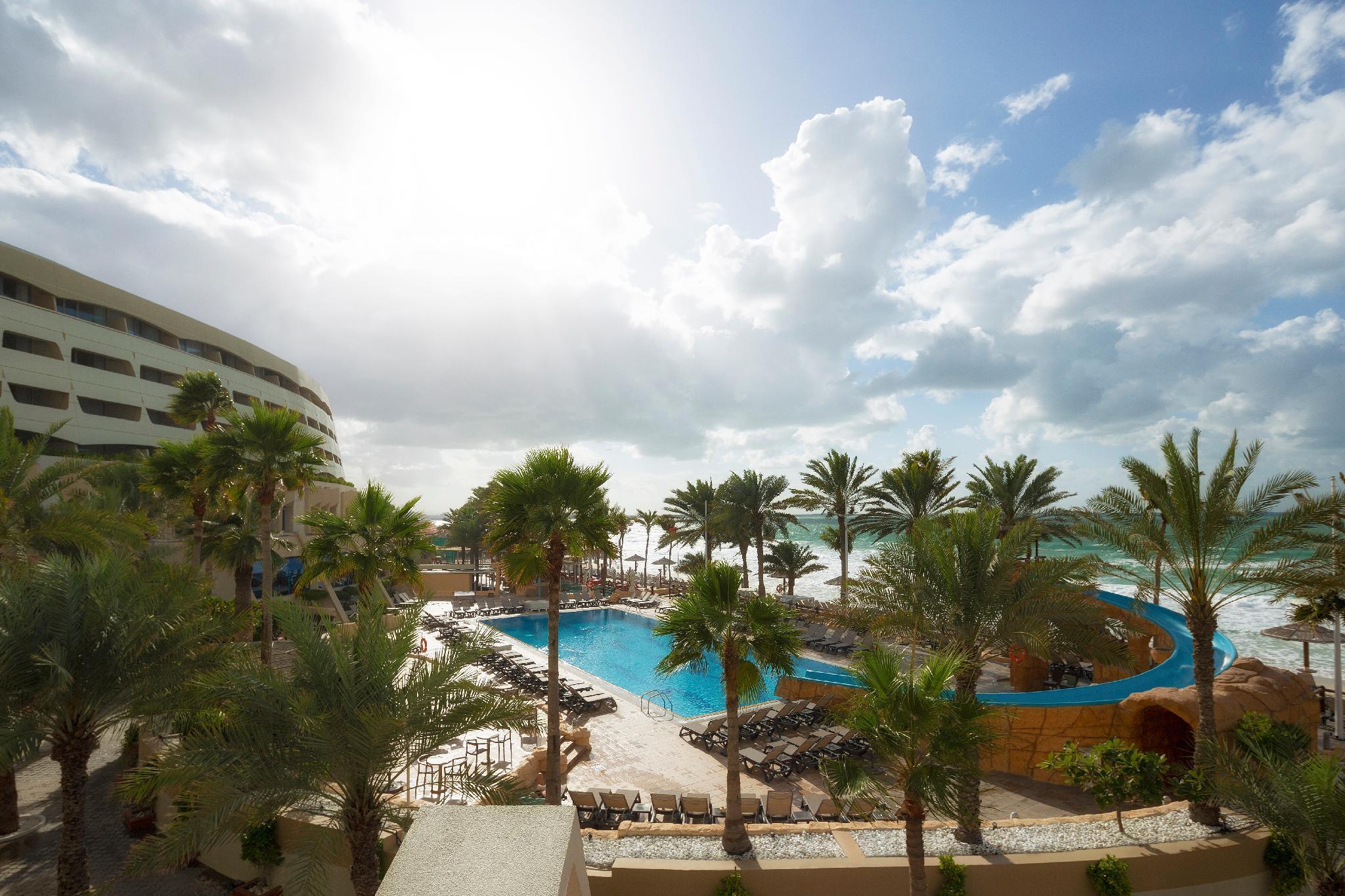 Playa Occidental Sharjah Grand