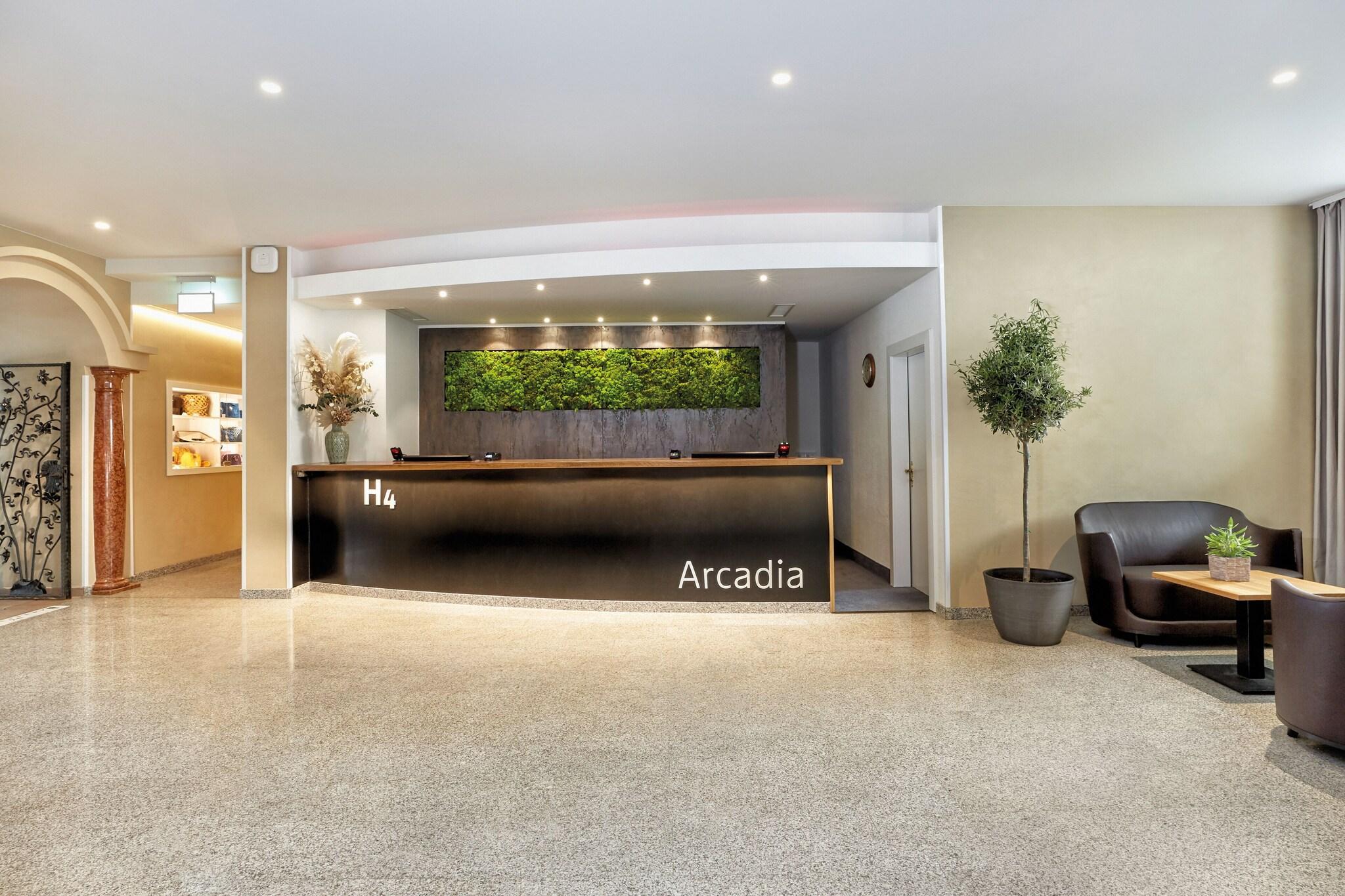 Vista Lobby H4 Hotel Arcadia Locarno