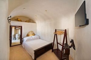 Alquiler Vacacional - Azalea Houses Suite - Finikia traditional house