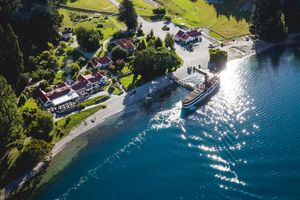Actividad - Queenstown Flight Package - Walter Peak Flight and Steamship Cruise - Half-Day Tour