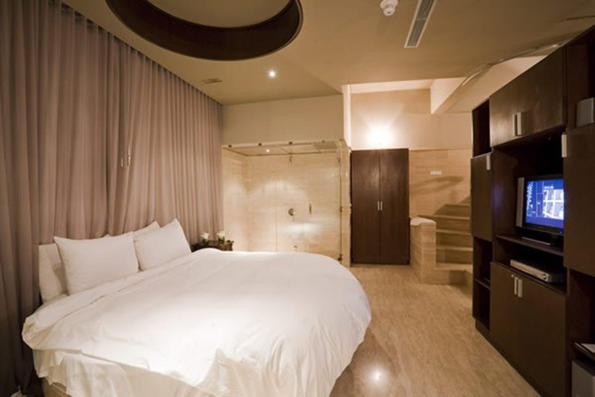 The Hotel by null