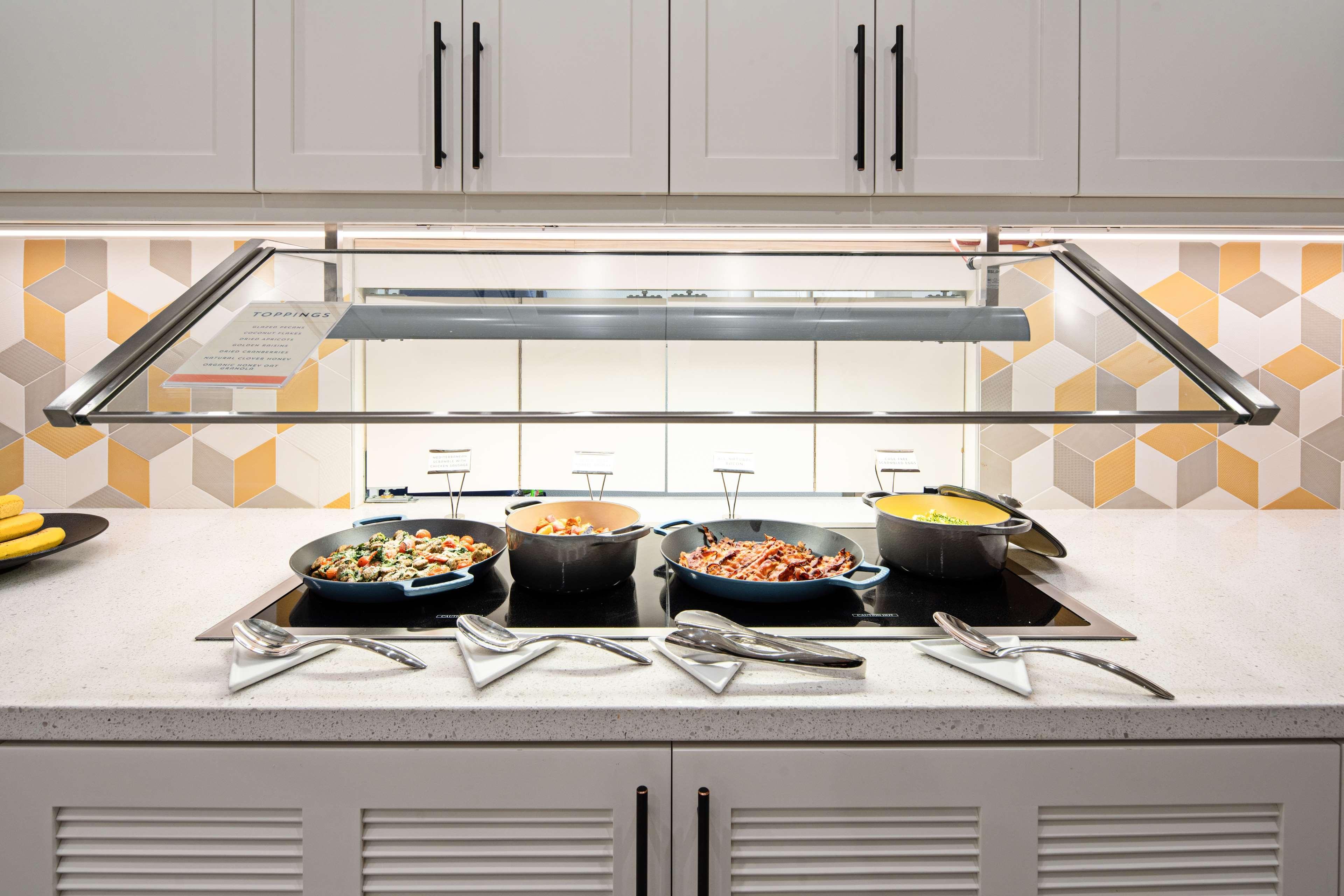 Restaurant Hyatt Place Bakersfield