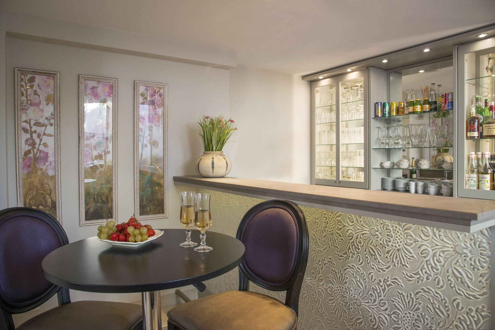 Bar/Salón La Bastide de l'Oliveraie