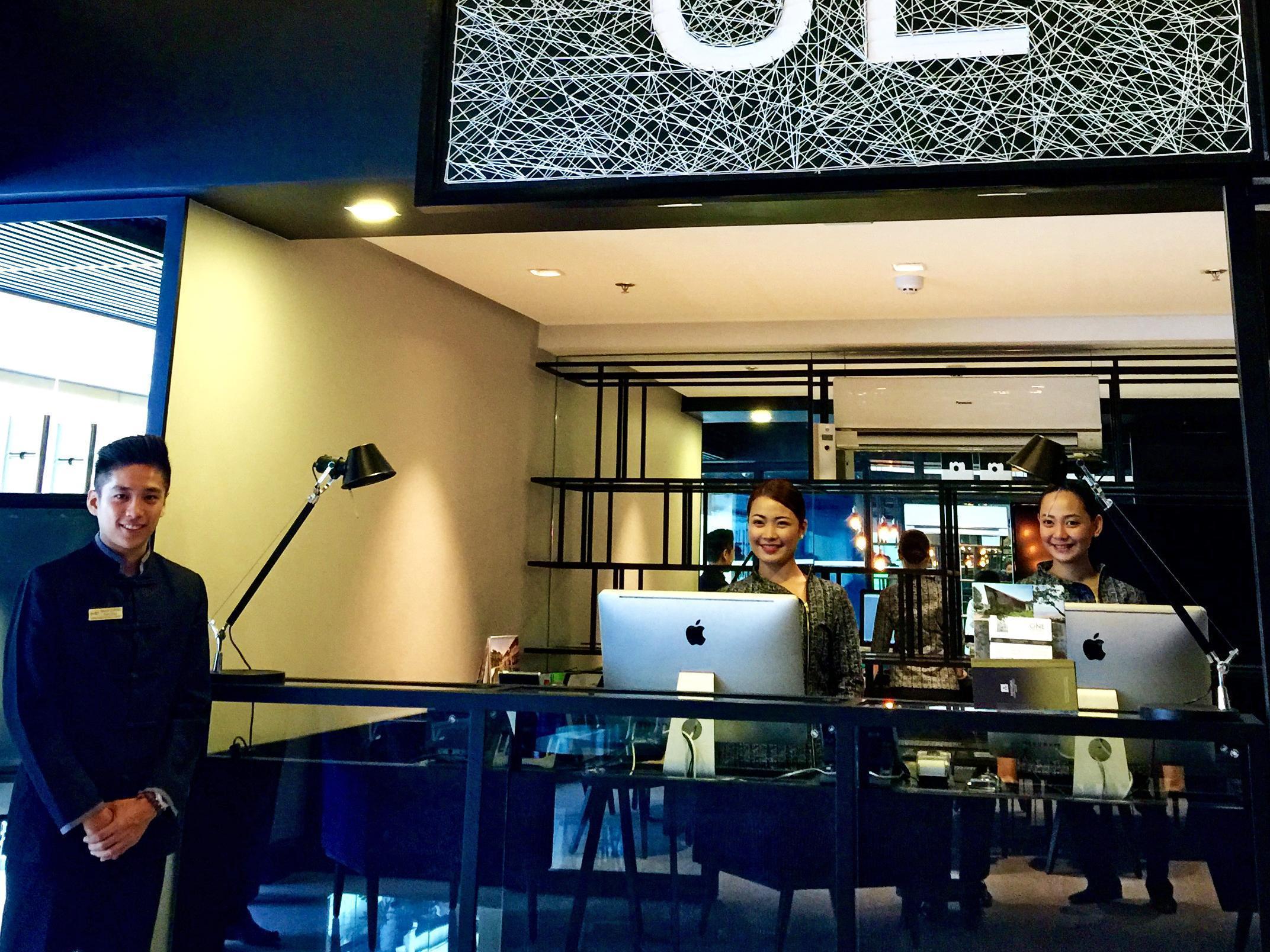 Vista Lobby Astoria Greenbelt