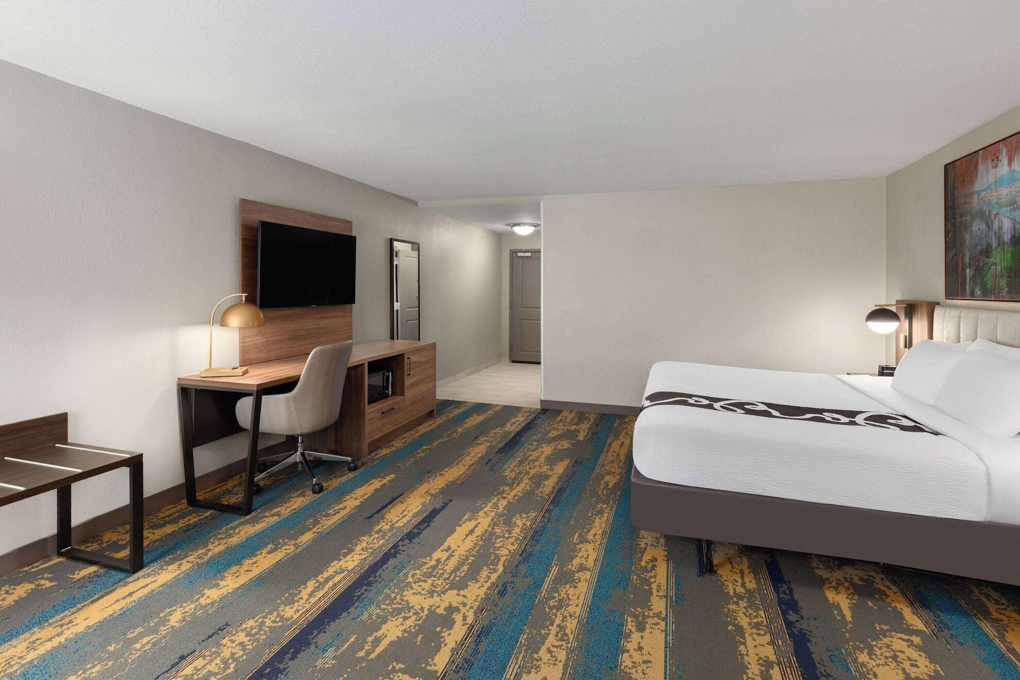 Habitación La Quinta Inn & Suites by Wyndham Knoxville Papermill