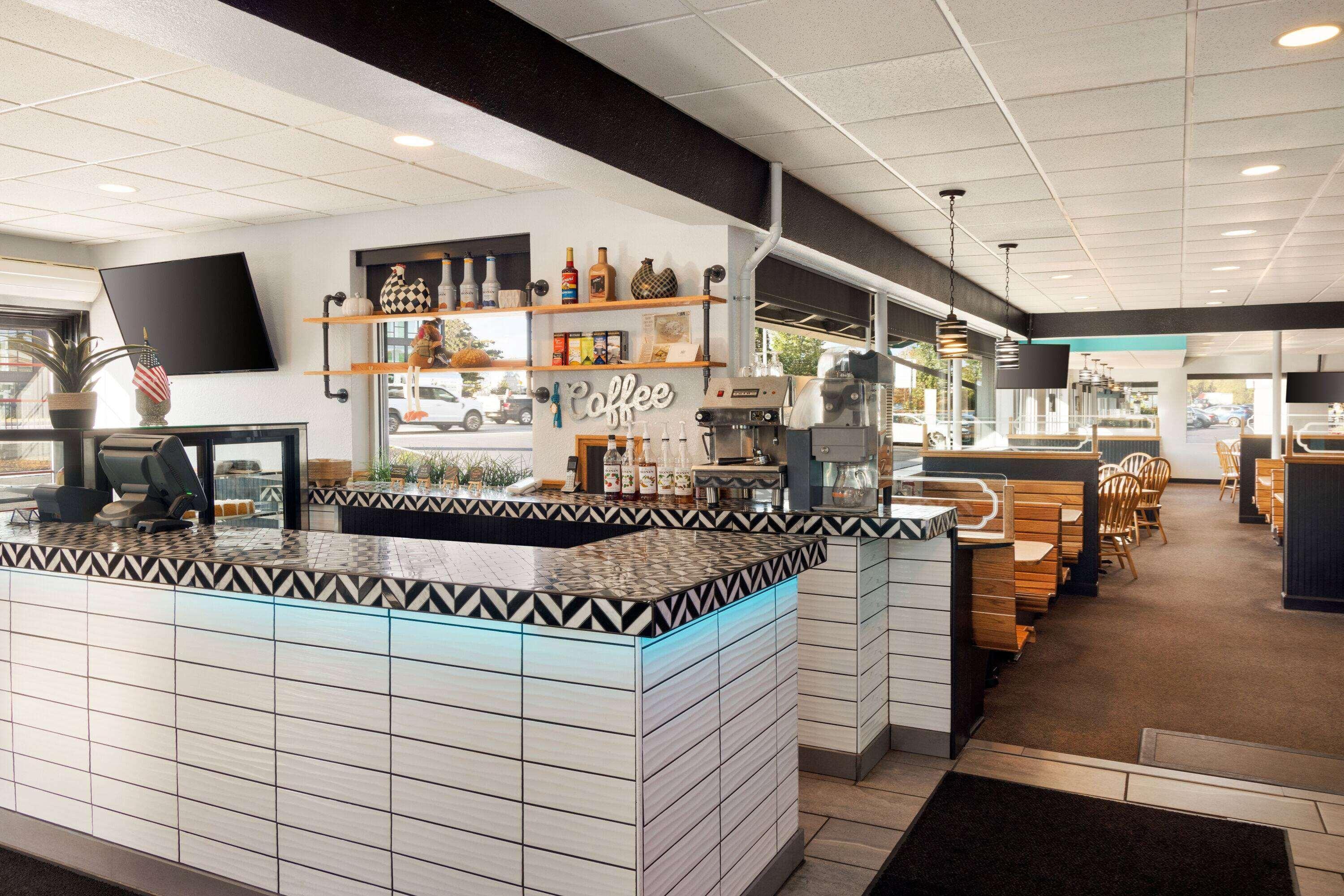 Restaurant Ramada Plaza by Wyndham Portland