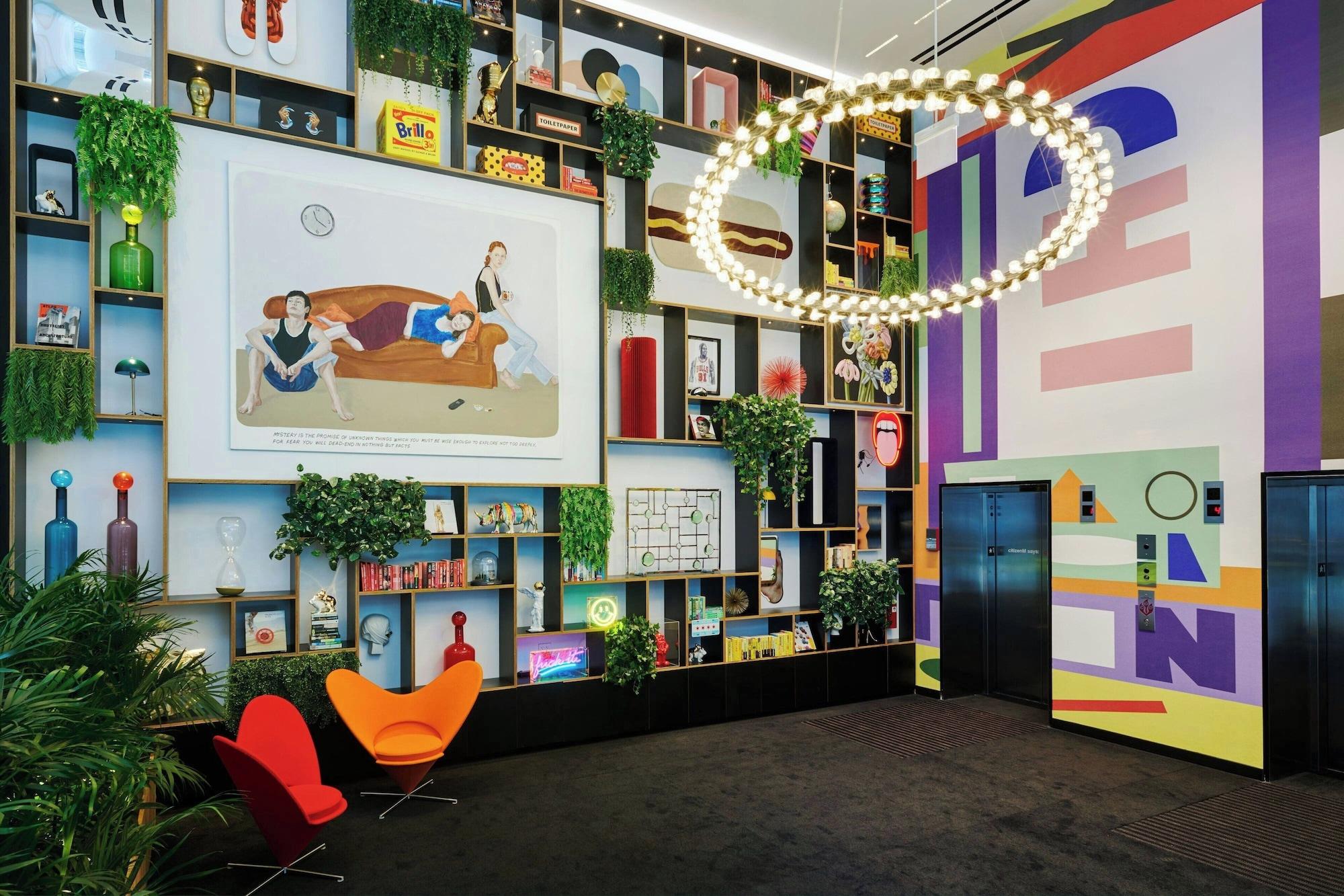 Vista Lobby citizenM Chicago Downtown