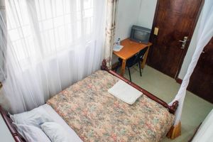 Alojamiento - Heritage Park Hotel
