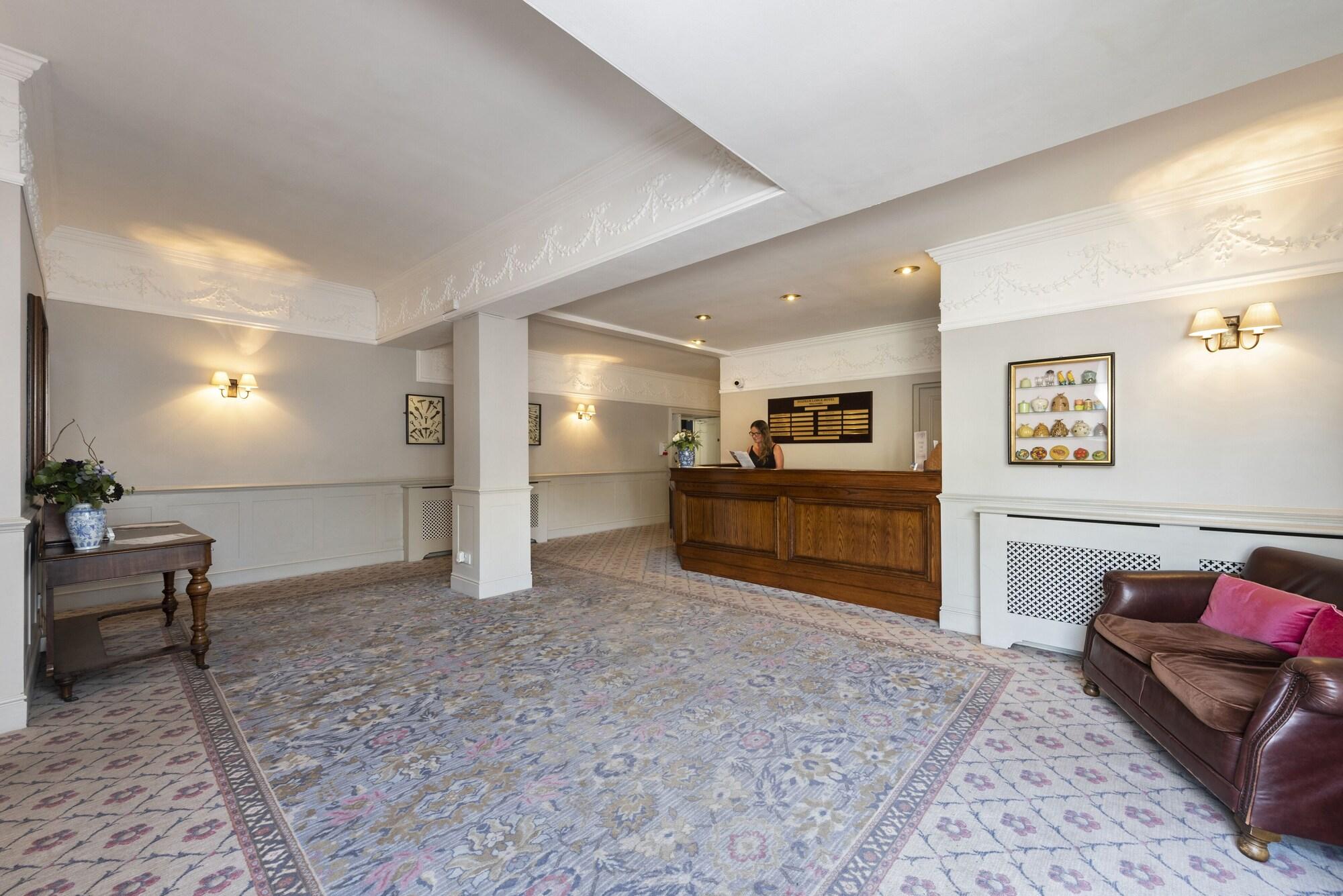 Vista Lobby Statham Lodge Hotel