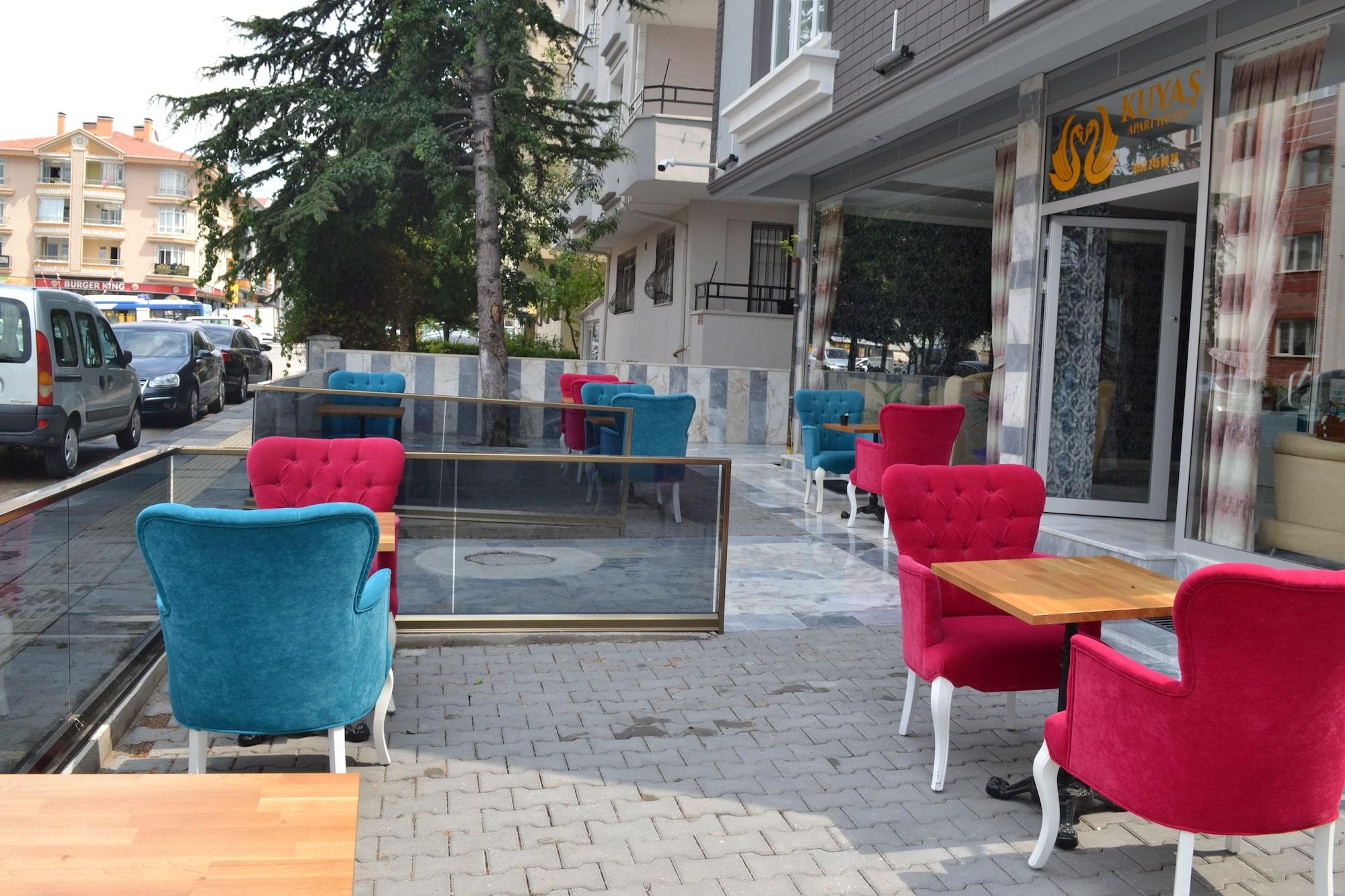 Variados (as) Kuyas Apart Hotel