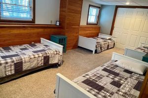 Alquiler Vacacional - 3 bedroom chalet with hot tub in Ellicottville minutes from Holiday Valley.