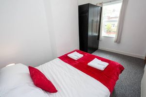 Alquiler Vacacional - Stay Comfortable-city Centre-spacious 4 Bed House!