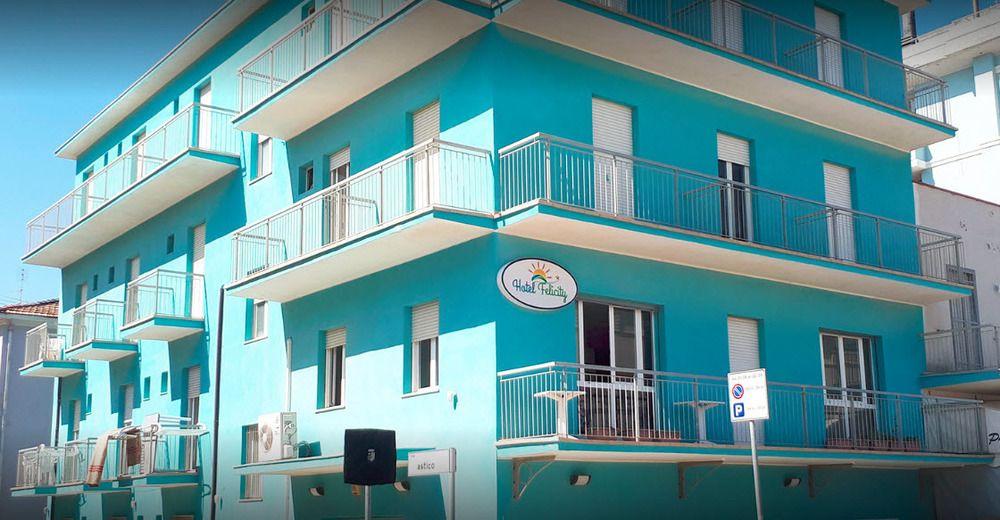 Vista Exterior Hotel Felicity