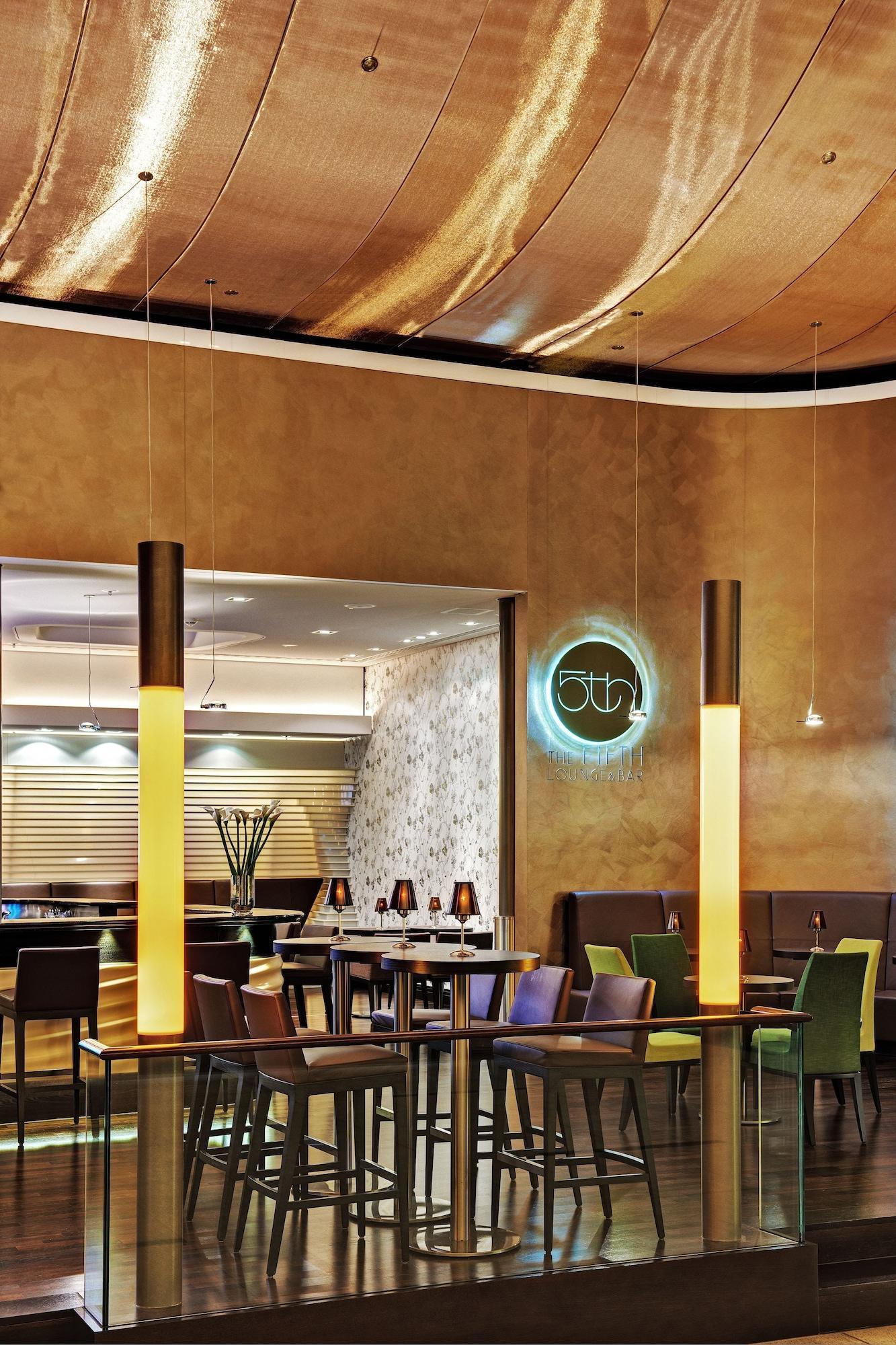 Bar/Salón Hilton Garden Inn Frankfurt Airport