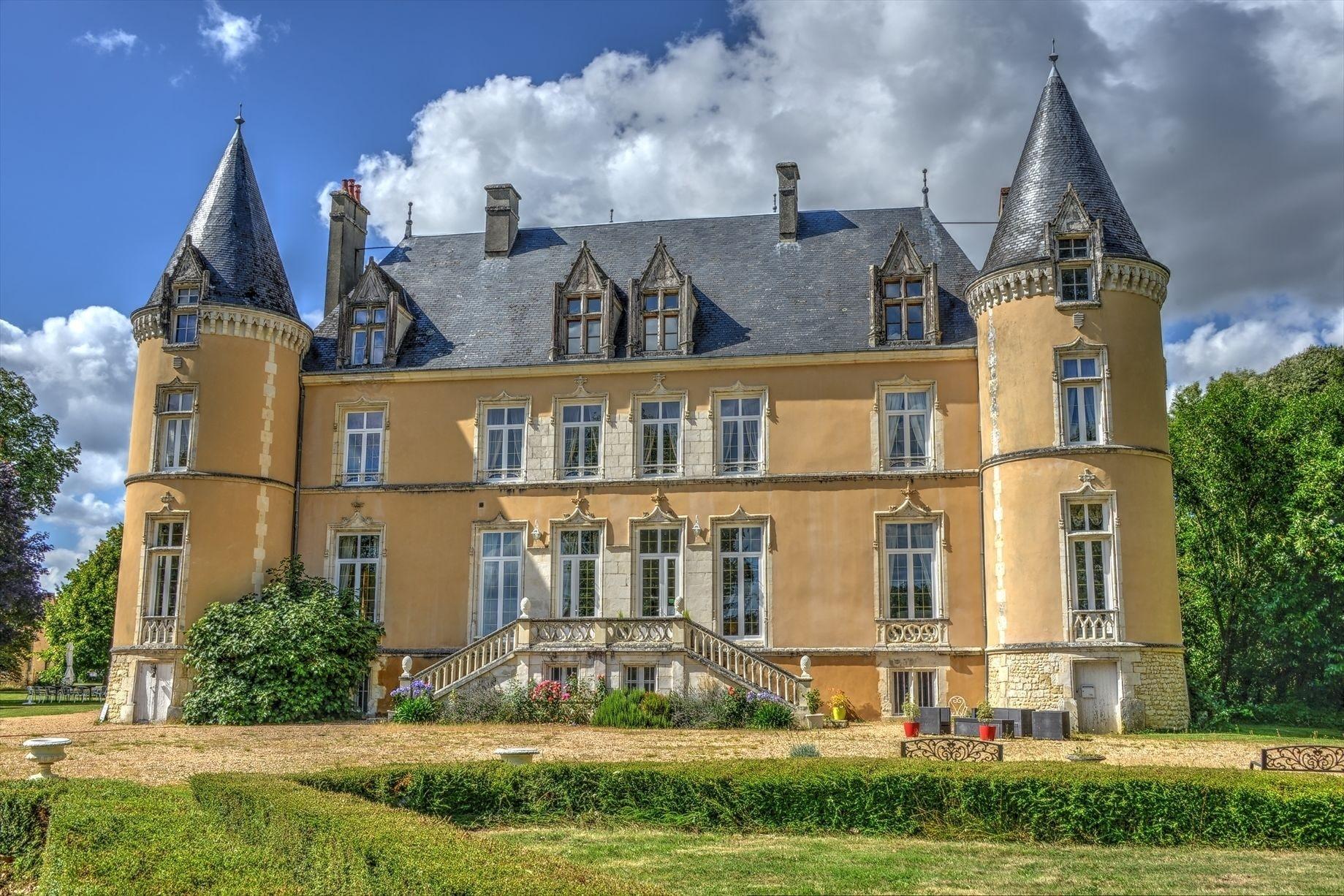 Varios Château de Blavou
