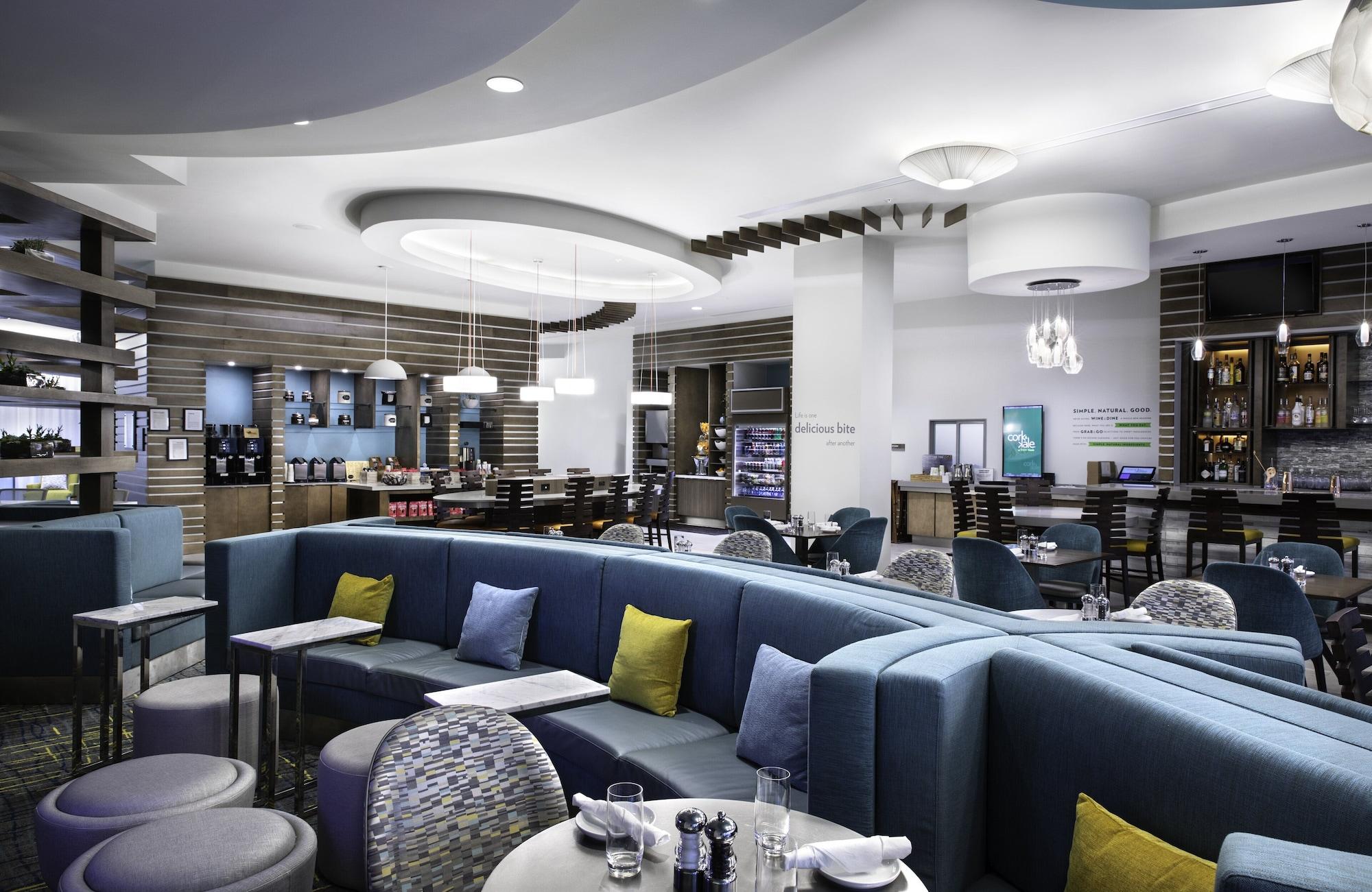 Restaurant EVEN Hotel Miami - Airport by IHG