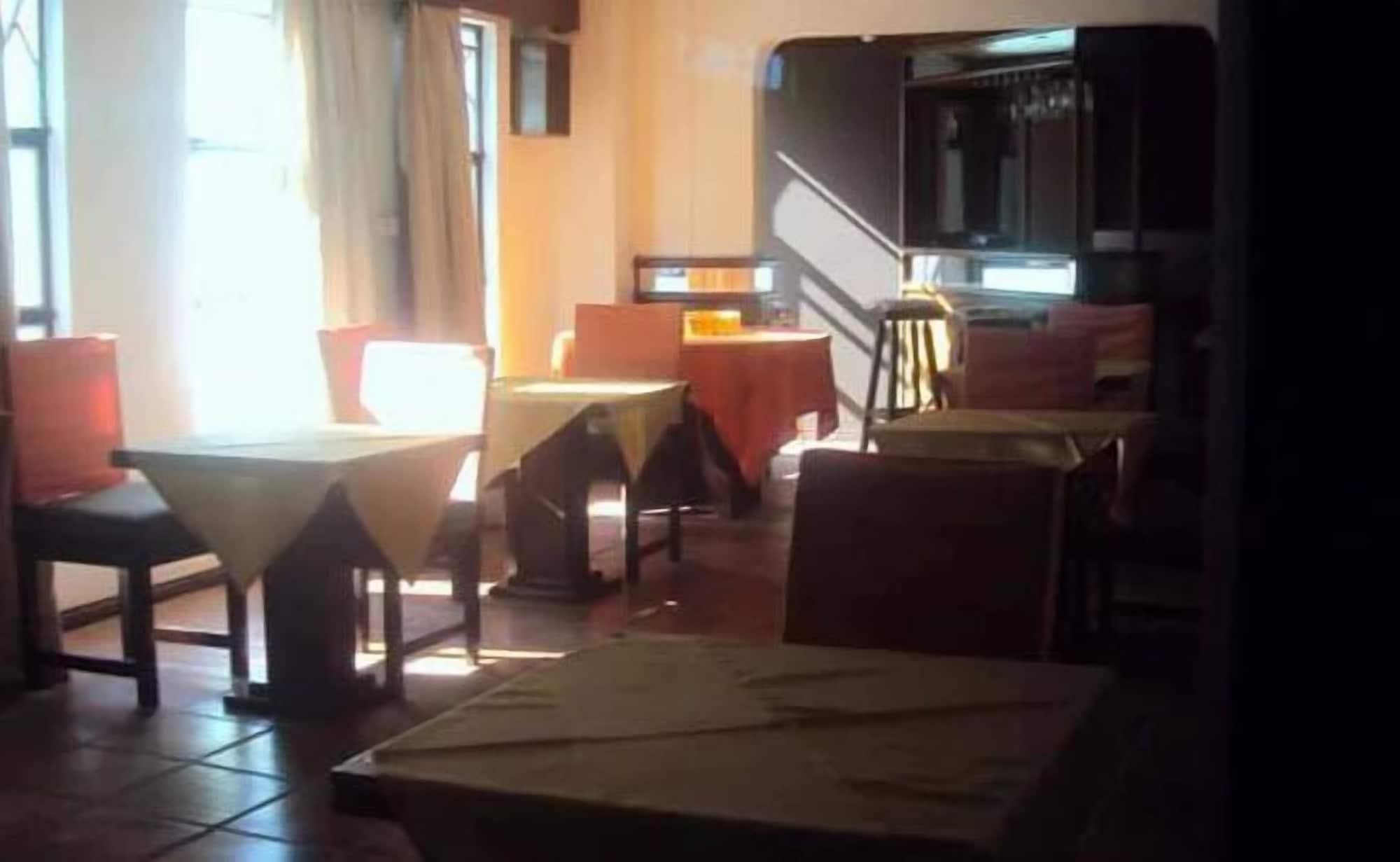 Comodidades del Alojamiento Everson Palace Hotel