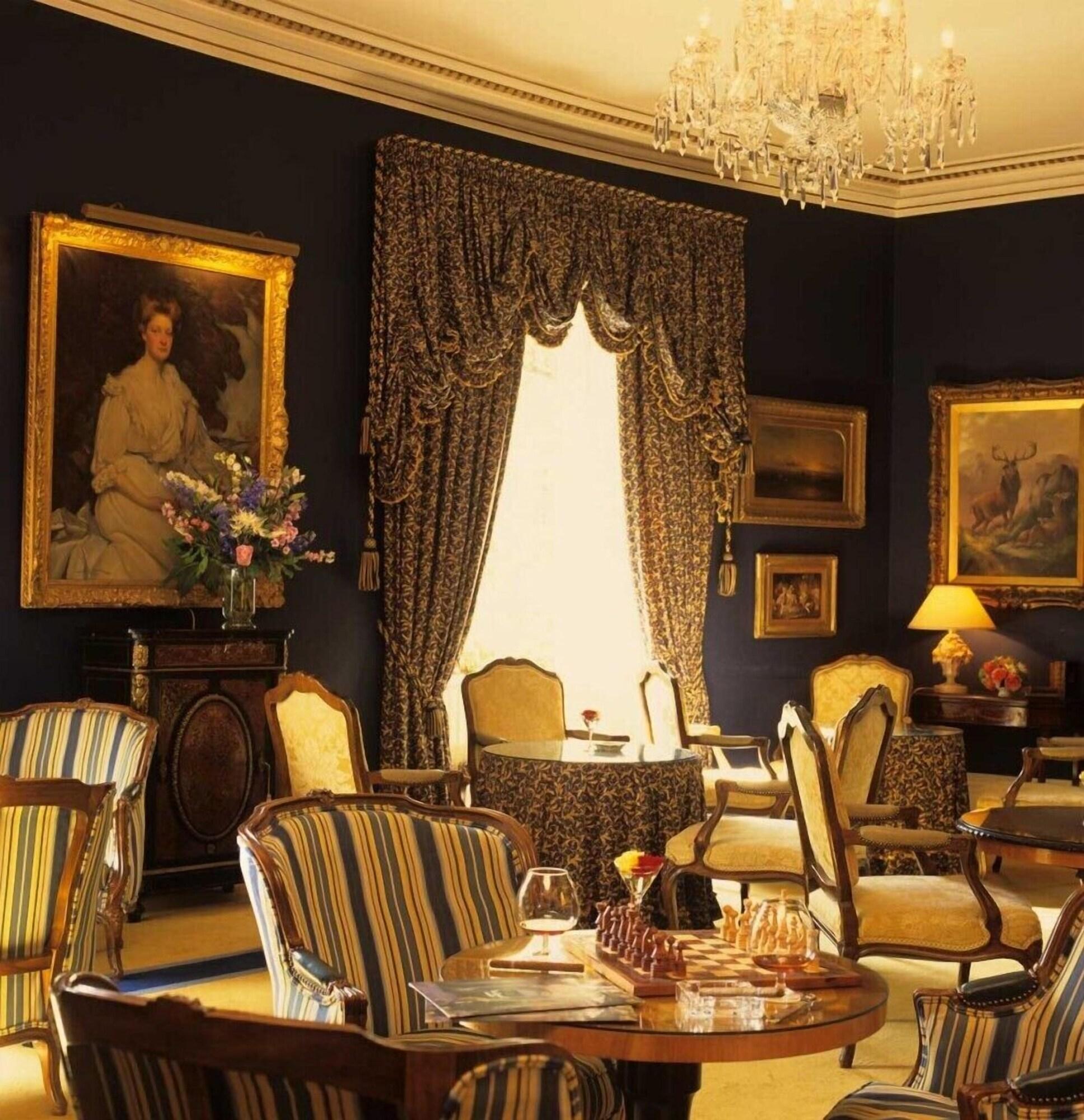 Bar/Salón Marlfield House