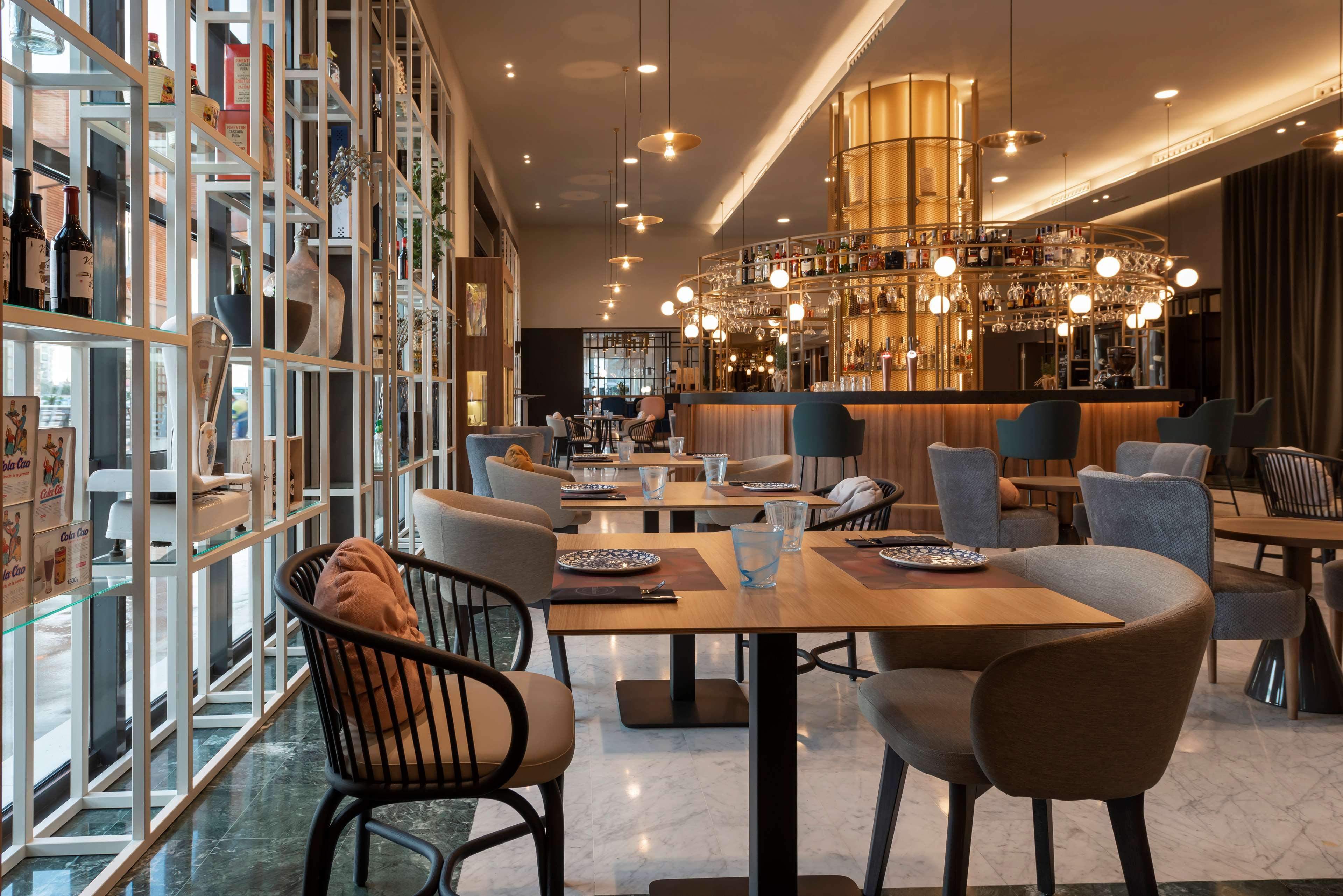 Restaurant NH Málaga Hotel