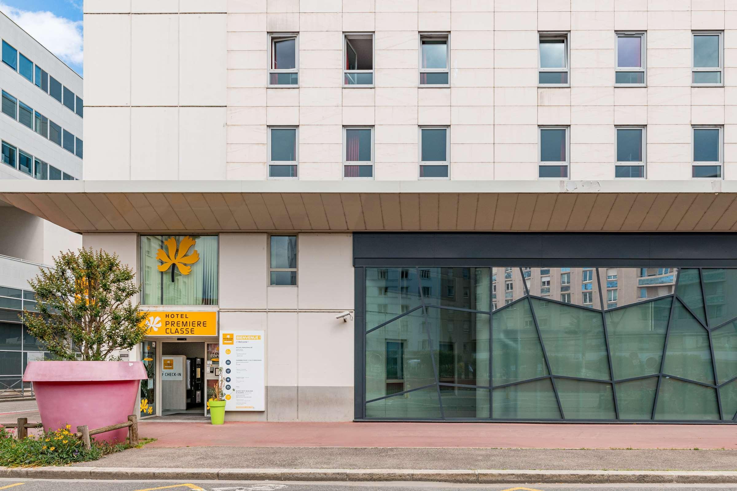 Vista Exterior Premiere Classe Lyon Centre - Gare Part Dieu