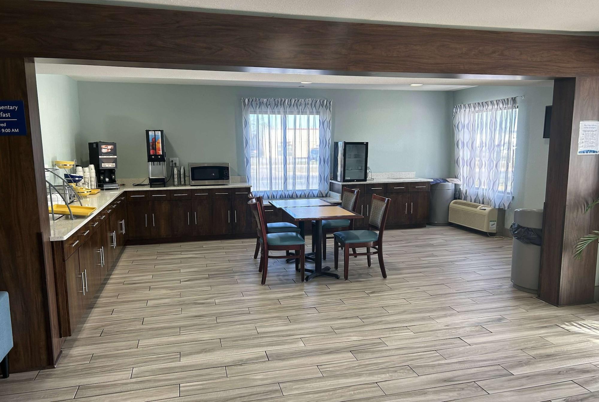 Restaurant Days Inn by Wyndham Panama City/Callaway