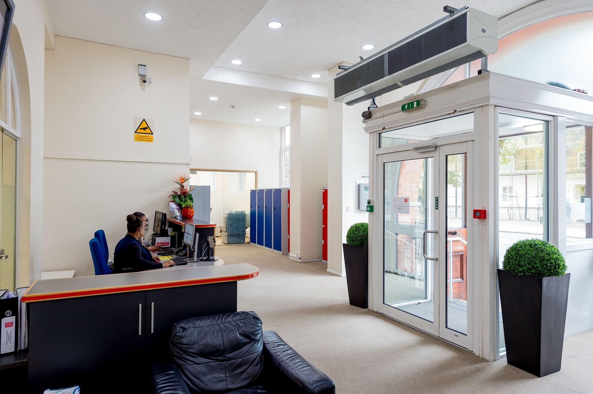 Vista Lobby Great Dover Street Apartments