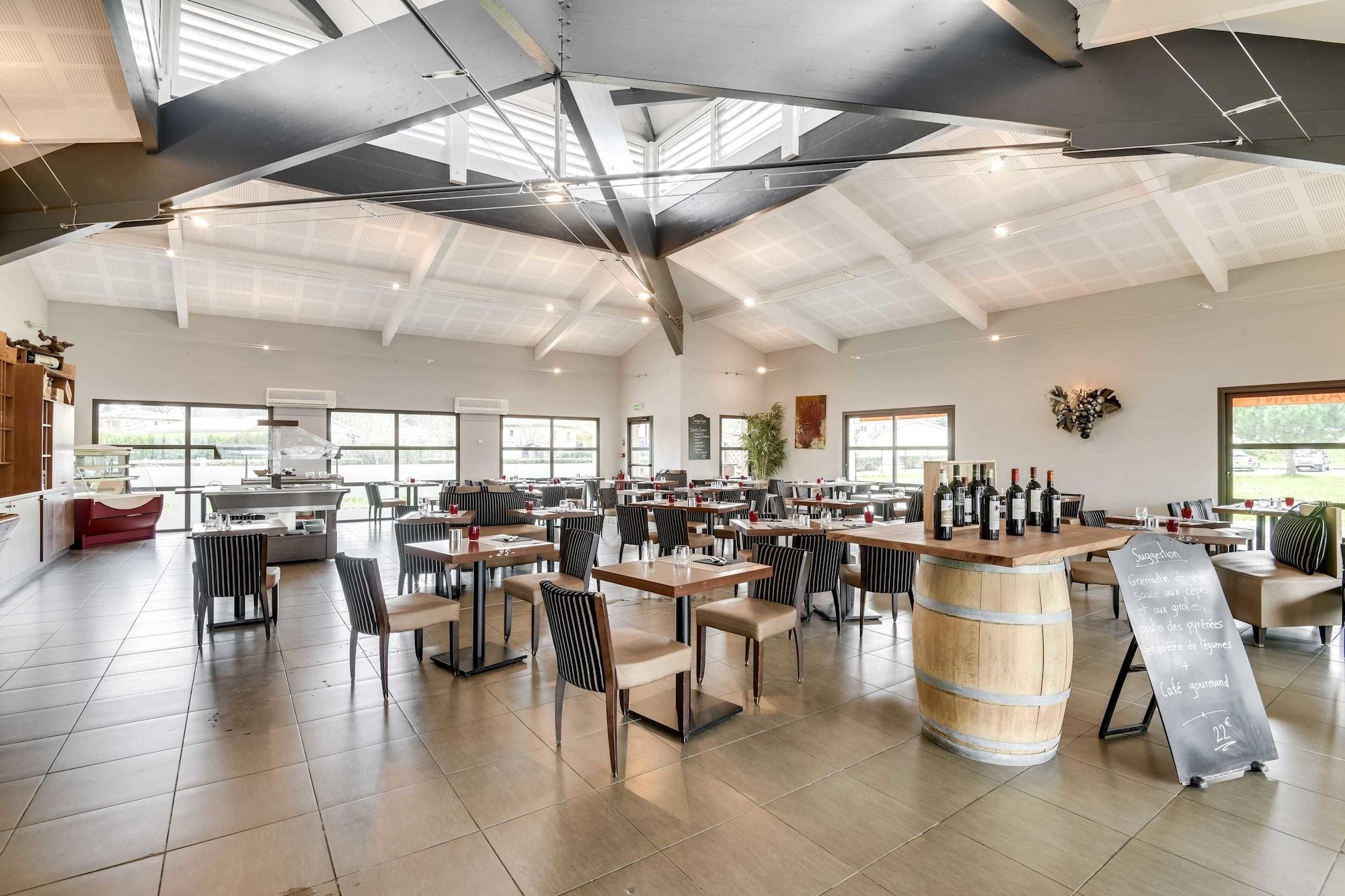 Restaurant Hôtel Restaurant AKENA Bordeaux La Brède