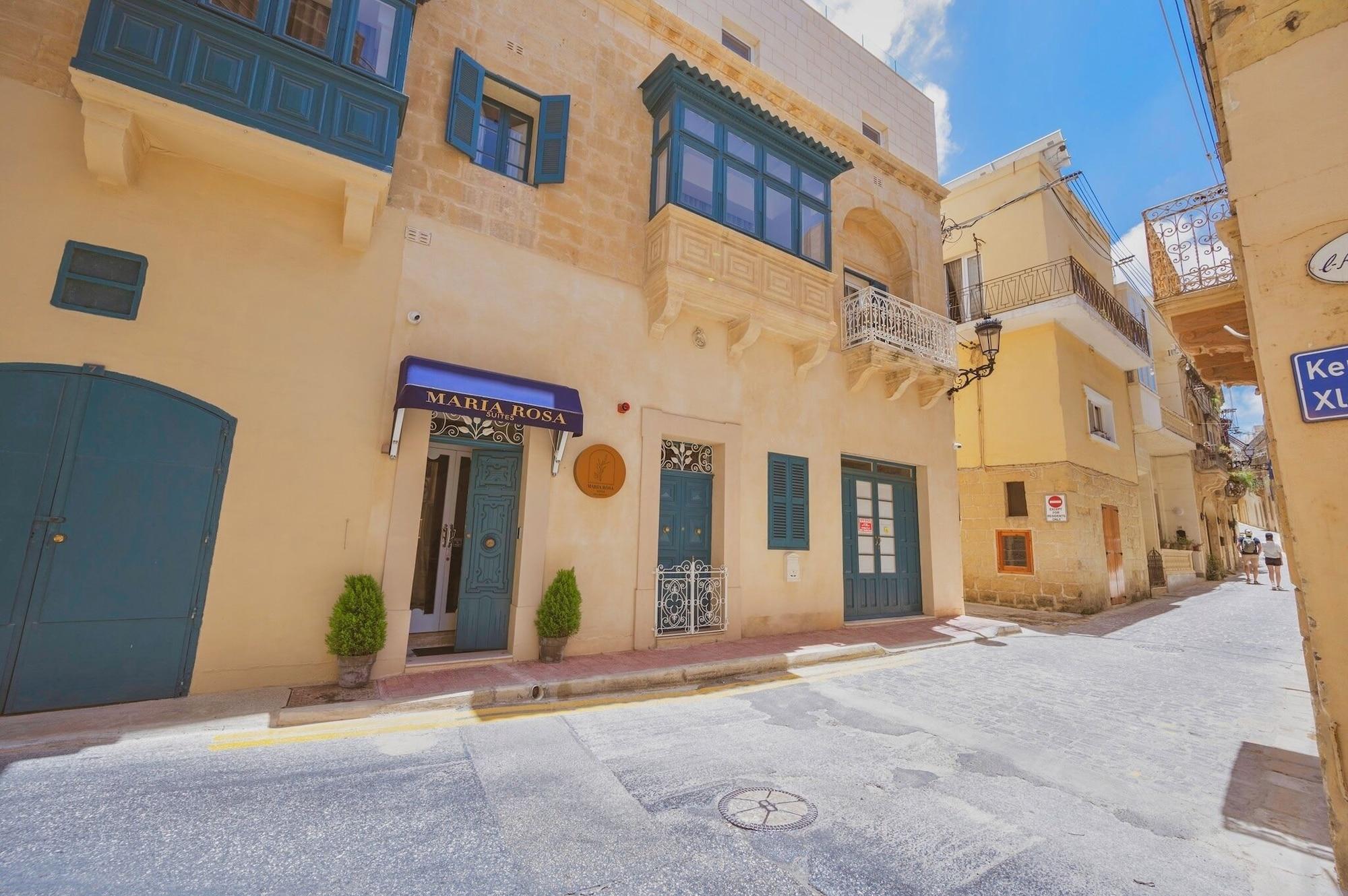 Vista Exterior Maria Rosa Suites