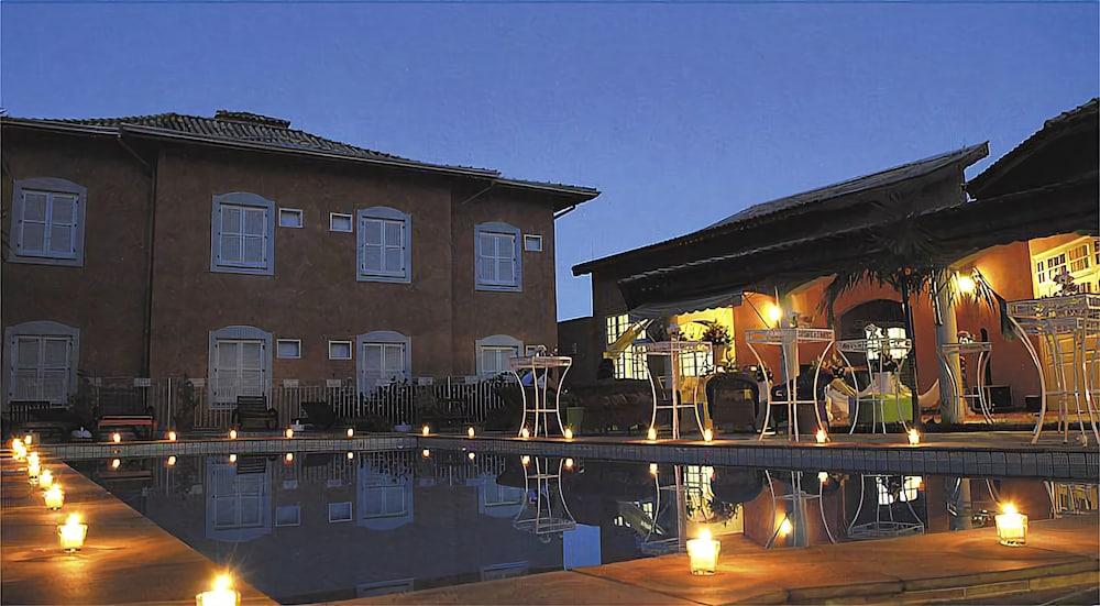 Vista Piscina Hotel Cordialle