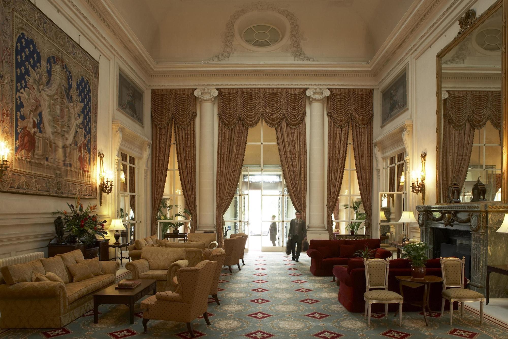 Vista Lobby Luton Hoo Hotel, Golf And Spa