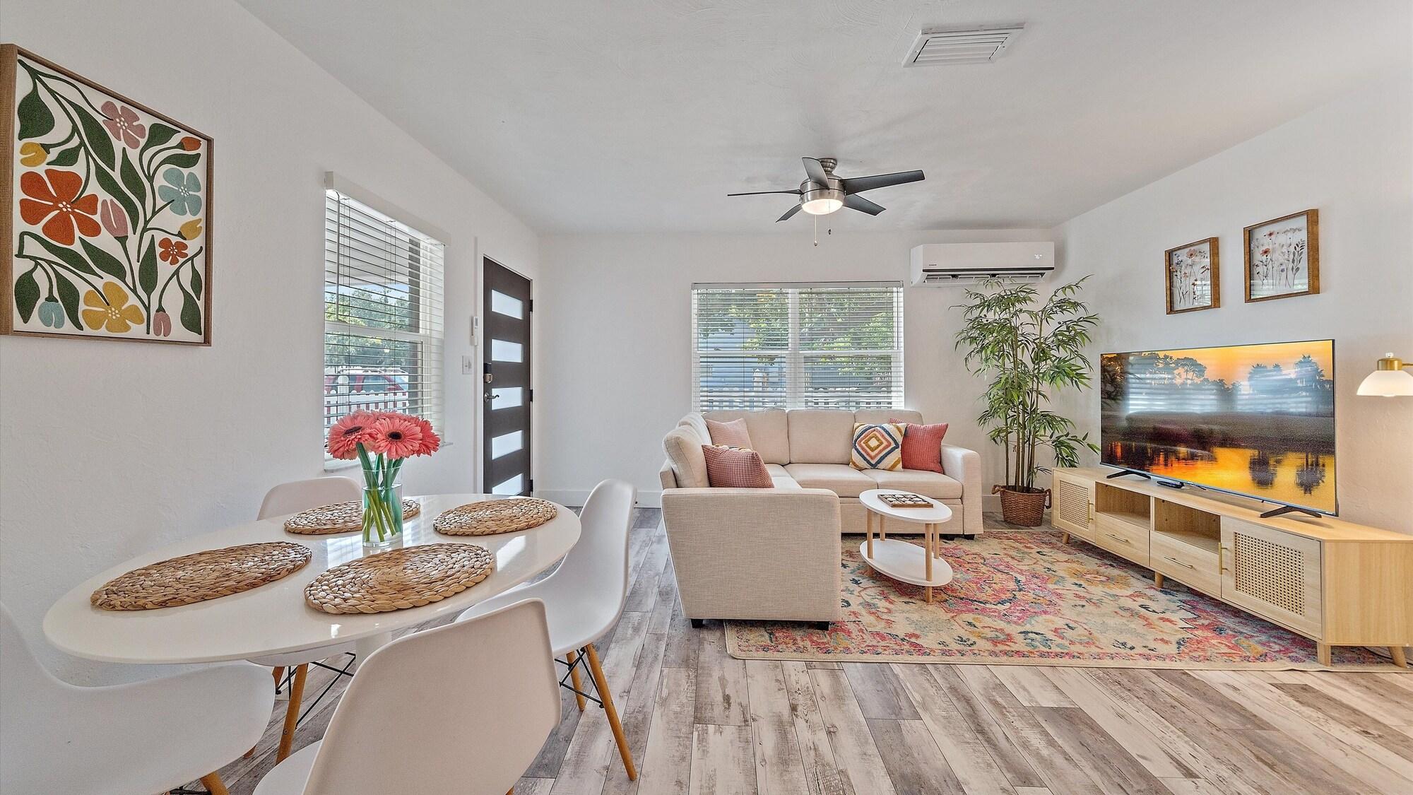 Varios Urban Nest On 8th 4 Bedroom Home