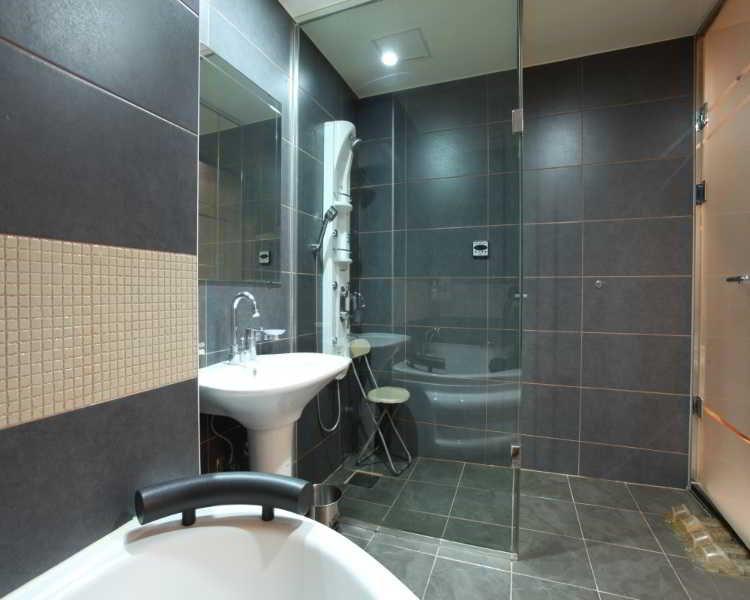 Baño Mind Tourist Hotel