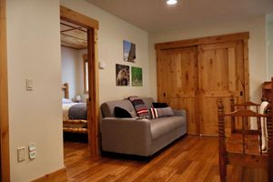 Alquiler Vacacional - Riverfront Home Bordering GLACIER NATIONAL PARK on 9 acres!!