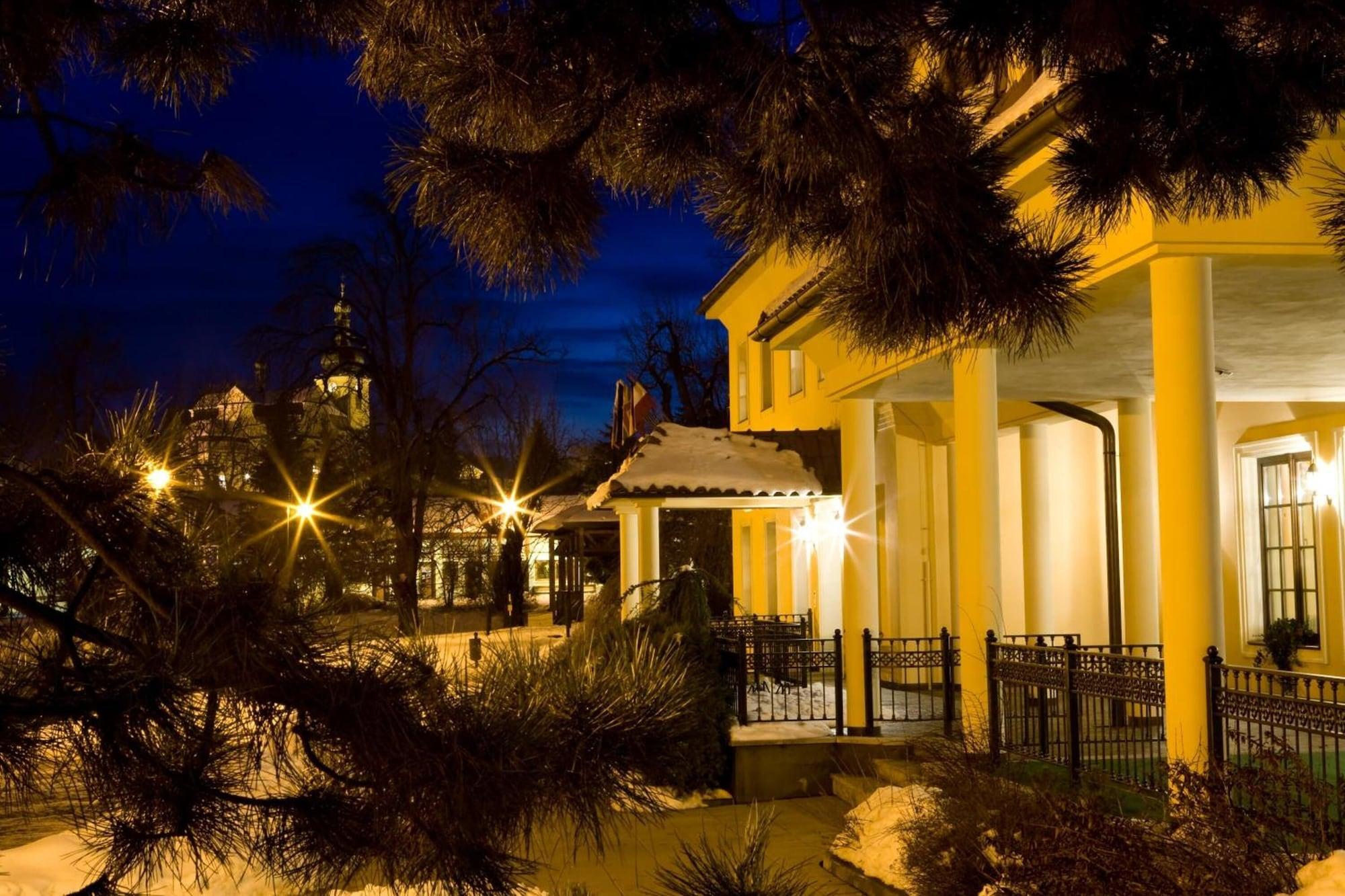 Vista Exterior Hotel Buchlovice