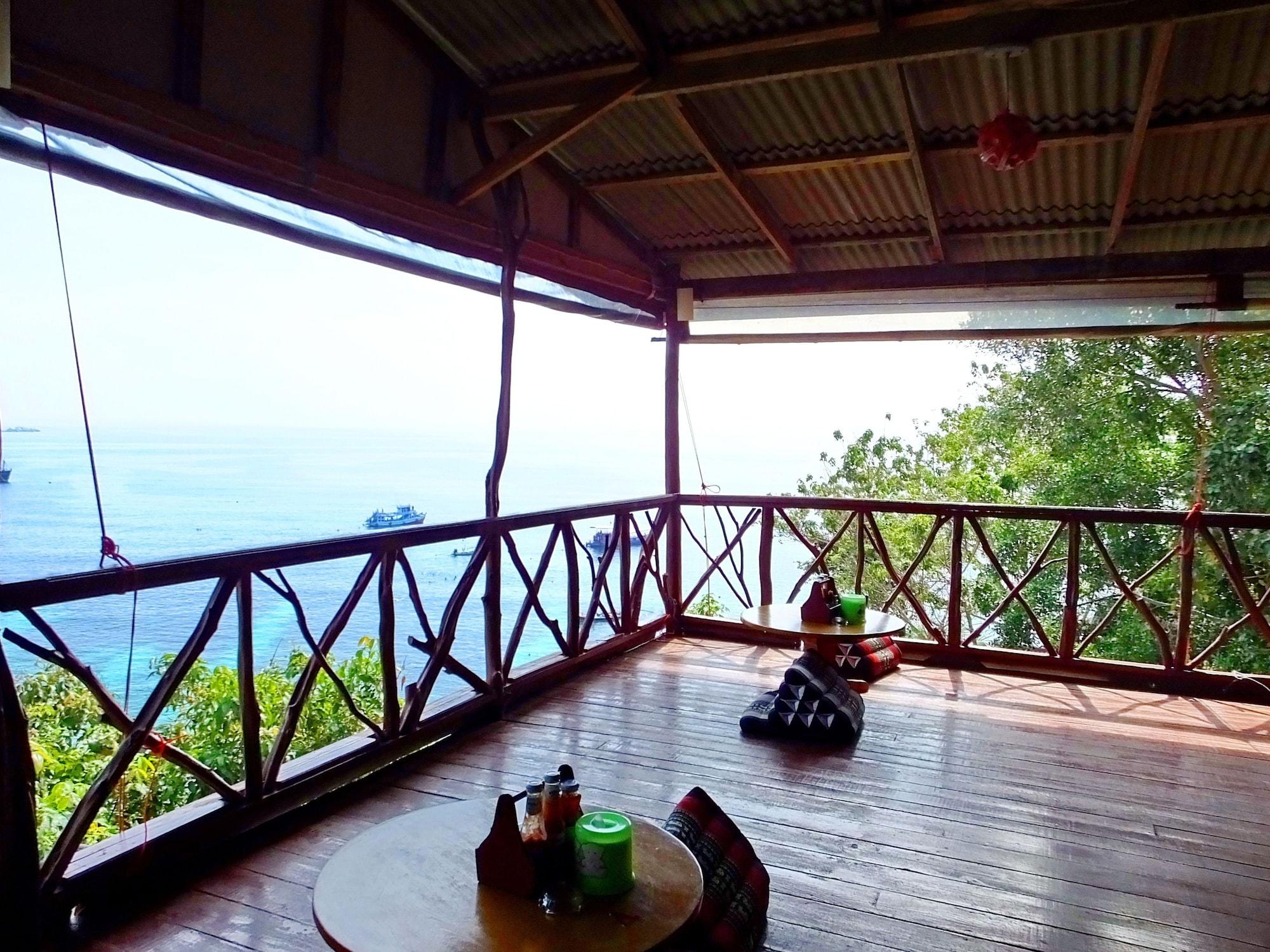 Vista Lobby OK2 Bungalow