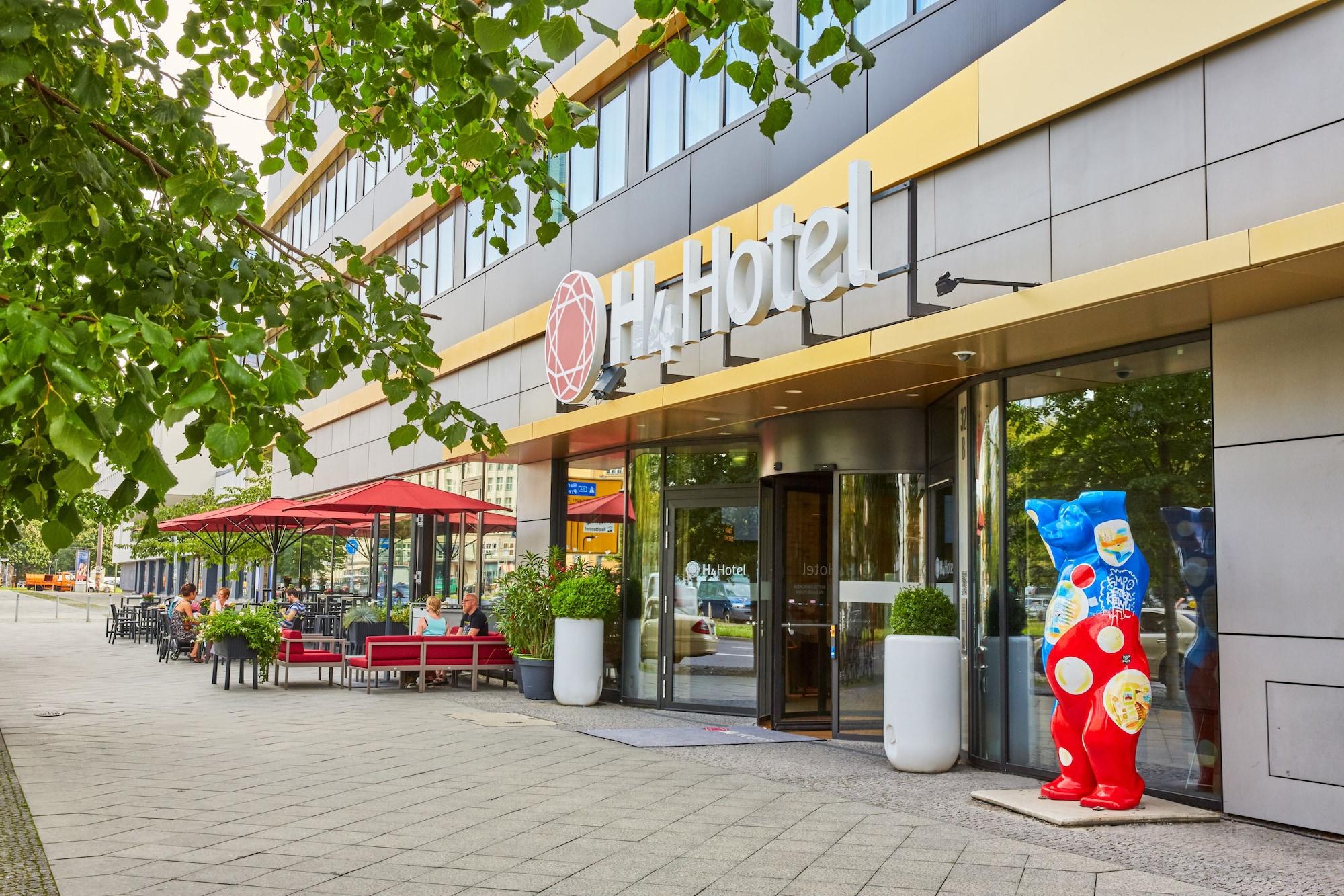 Vista Exterior H4 Hotel Berlin Alexanderplatz