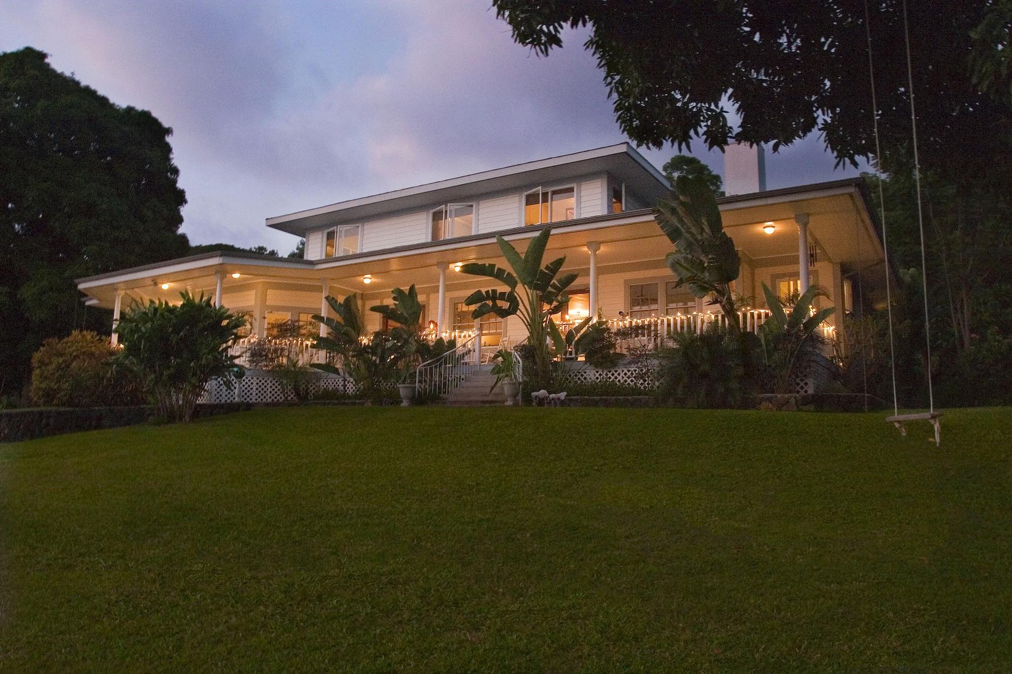 Varios Ka'awaloa Plantation Bed & Breakfast