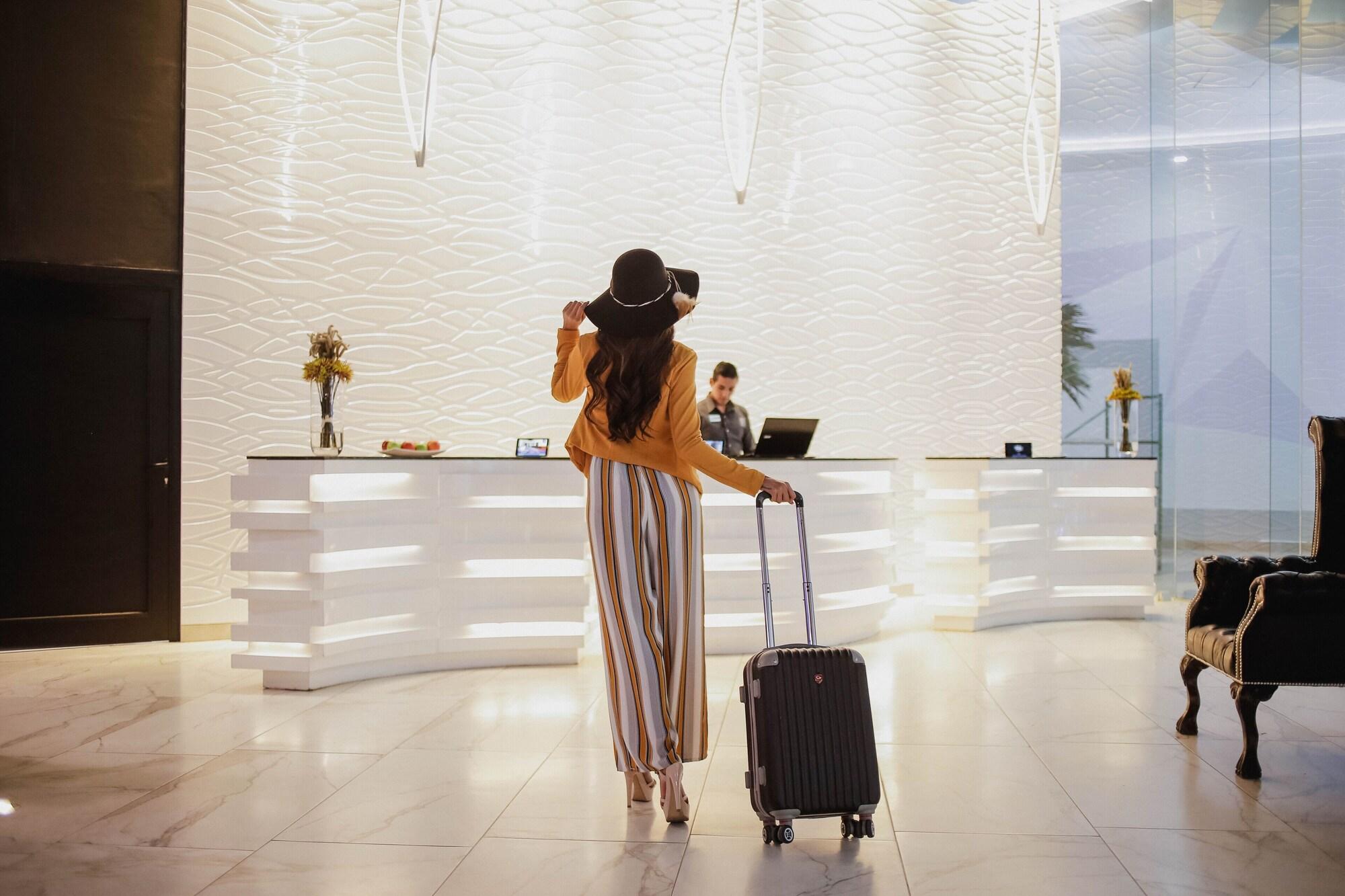 Vista Lobby Sonata Hotel