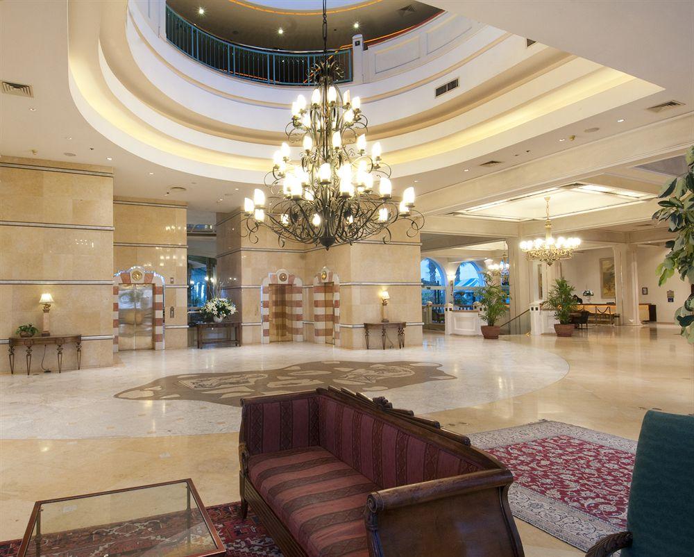 Vista Lobby Herods Palace Hotel