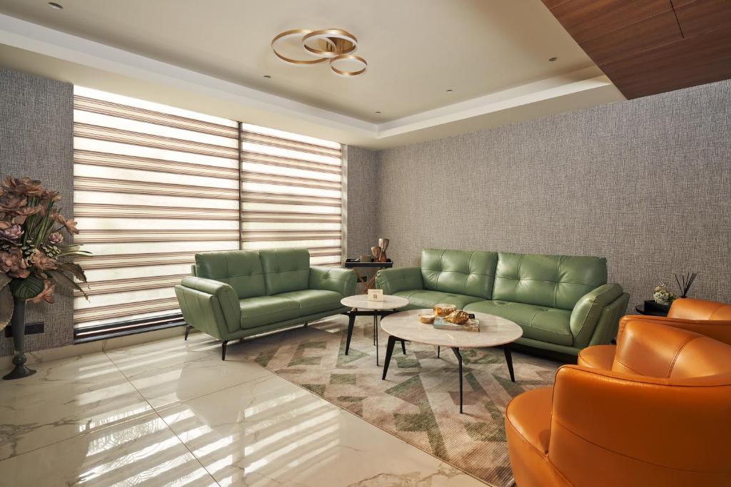 Vista Exterior Triptam Vrindavan