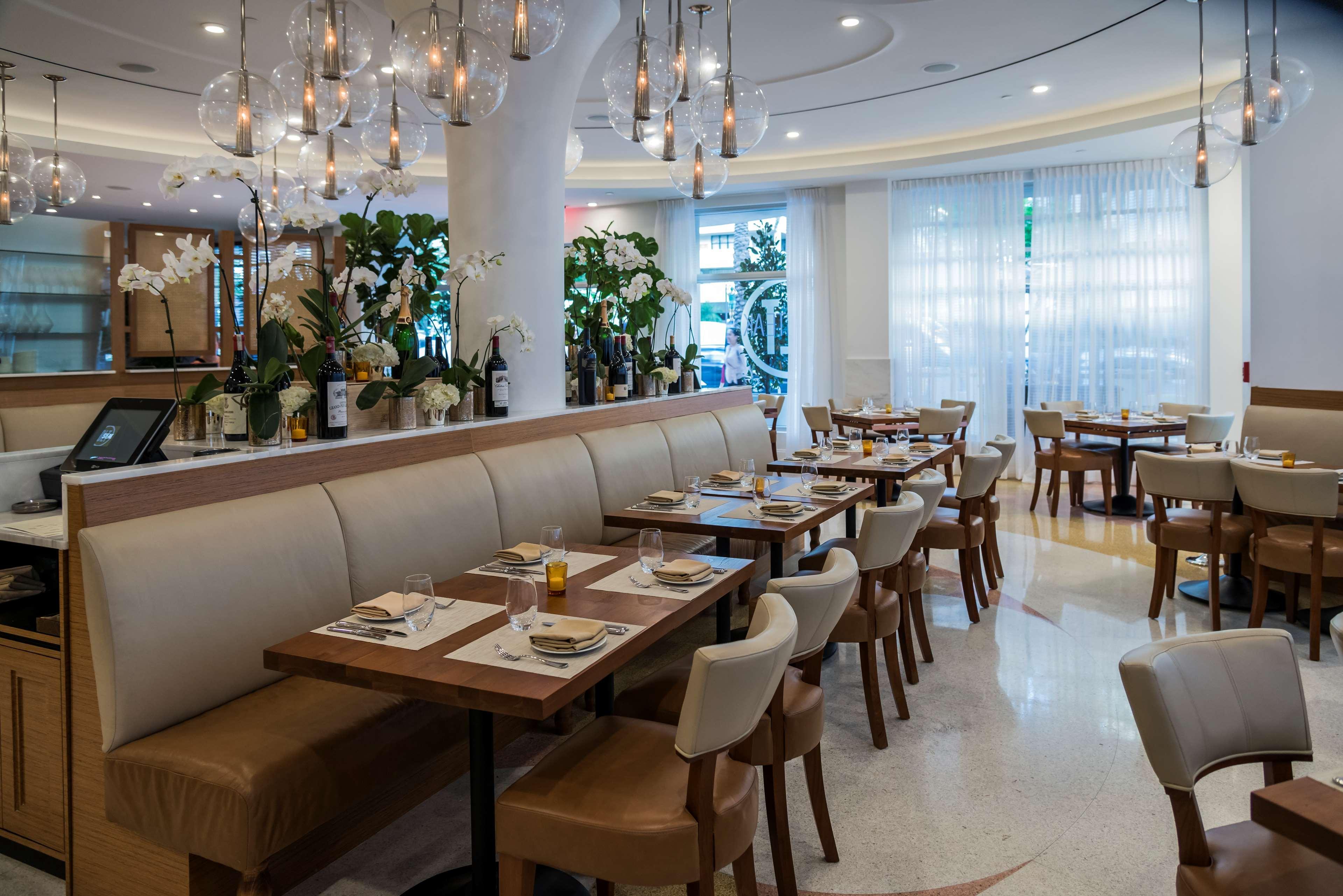Restaurant Iberostar Waves Berkeley Shore