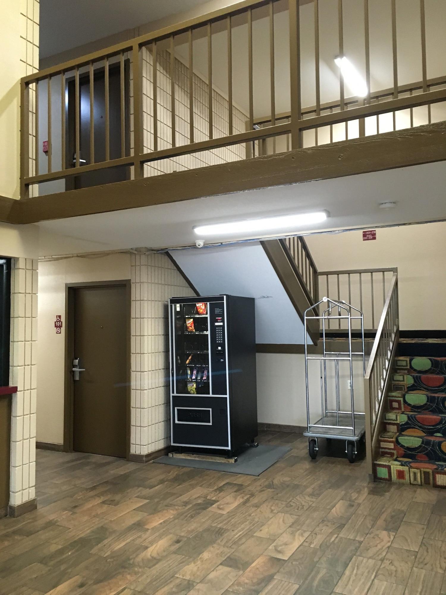 Vista Lobby Executive Inn Pine Bluff