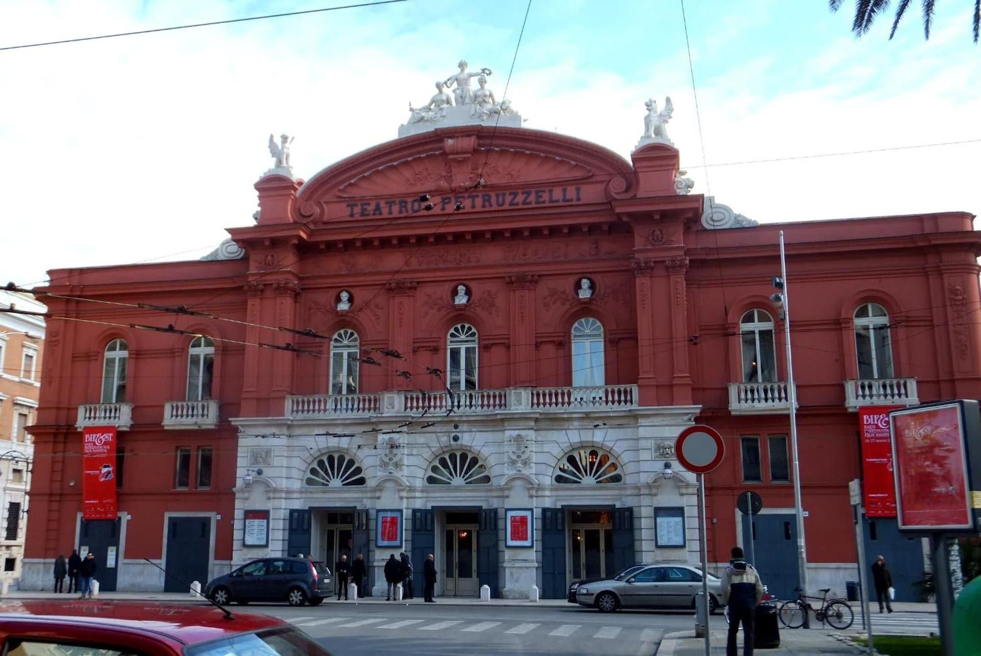 Vista Exterior JR Hotels Oriente Bari