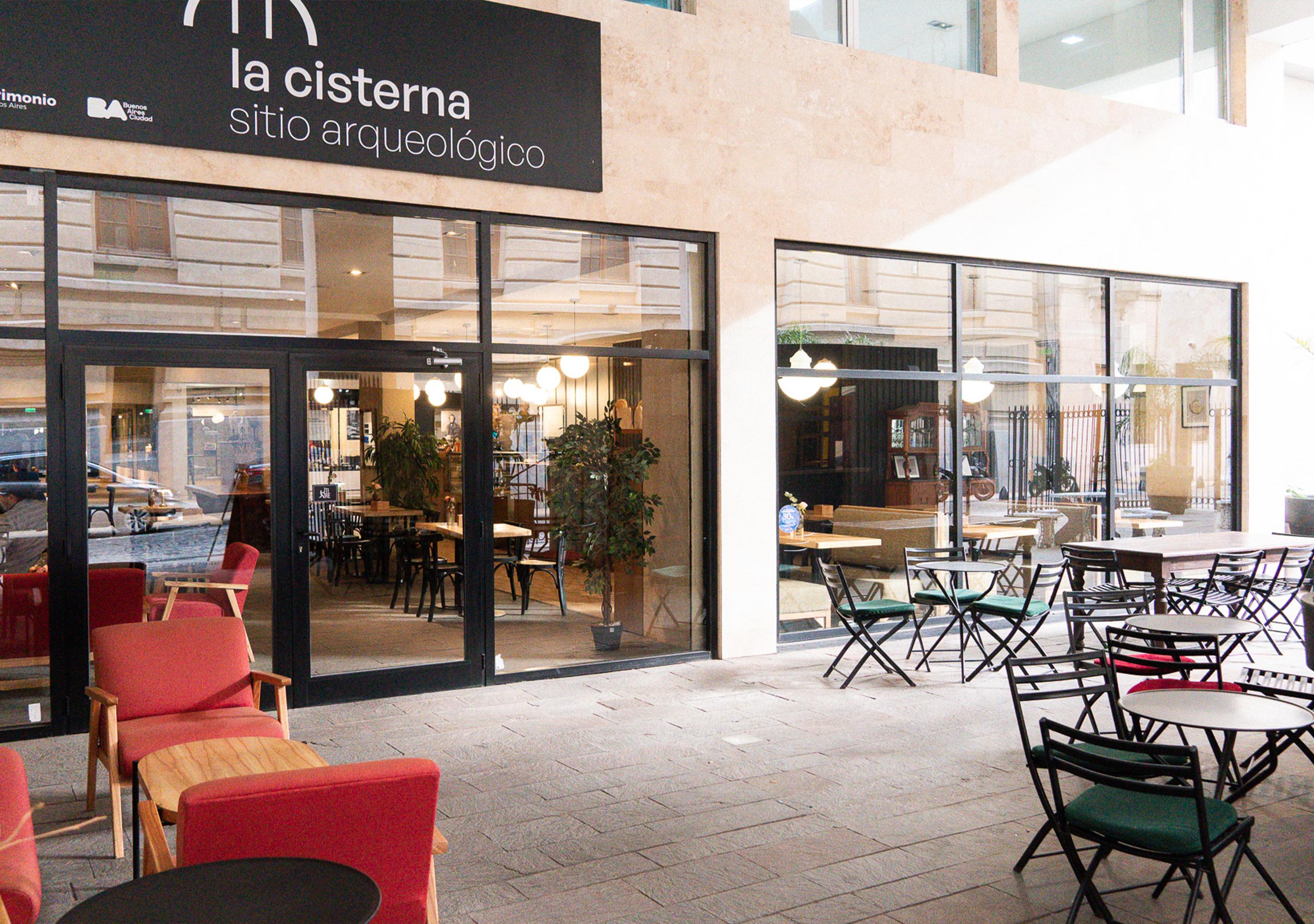 Restaurant La Cisterna by DOT Suites
