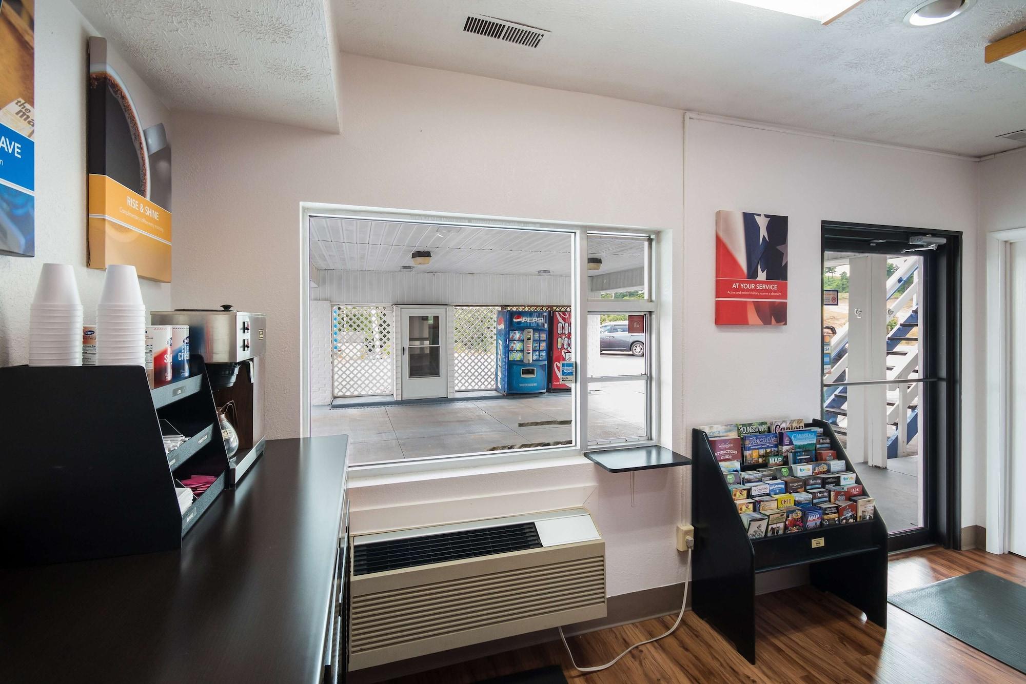 Bar/Salón Motel 6 Parkersburg, WV