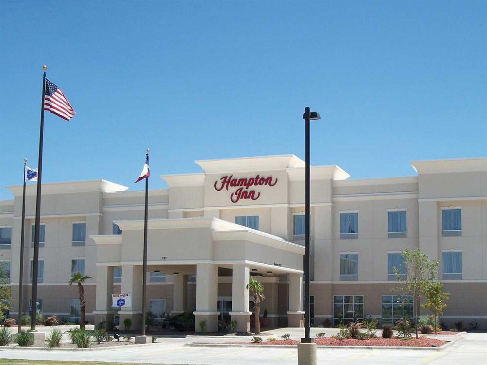 Vista Exterior Hampton Inn Pecos
